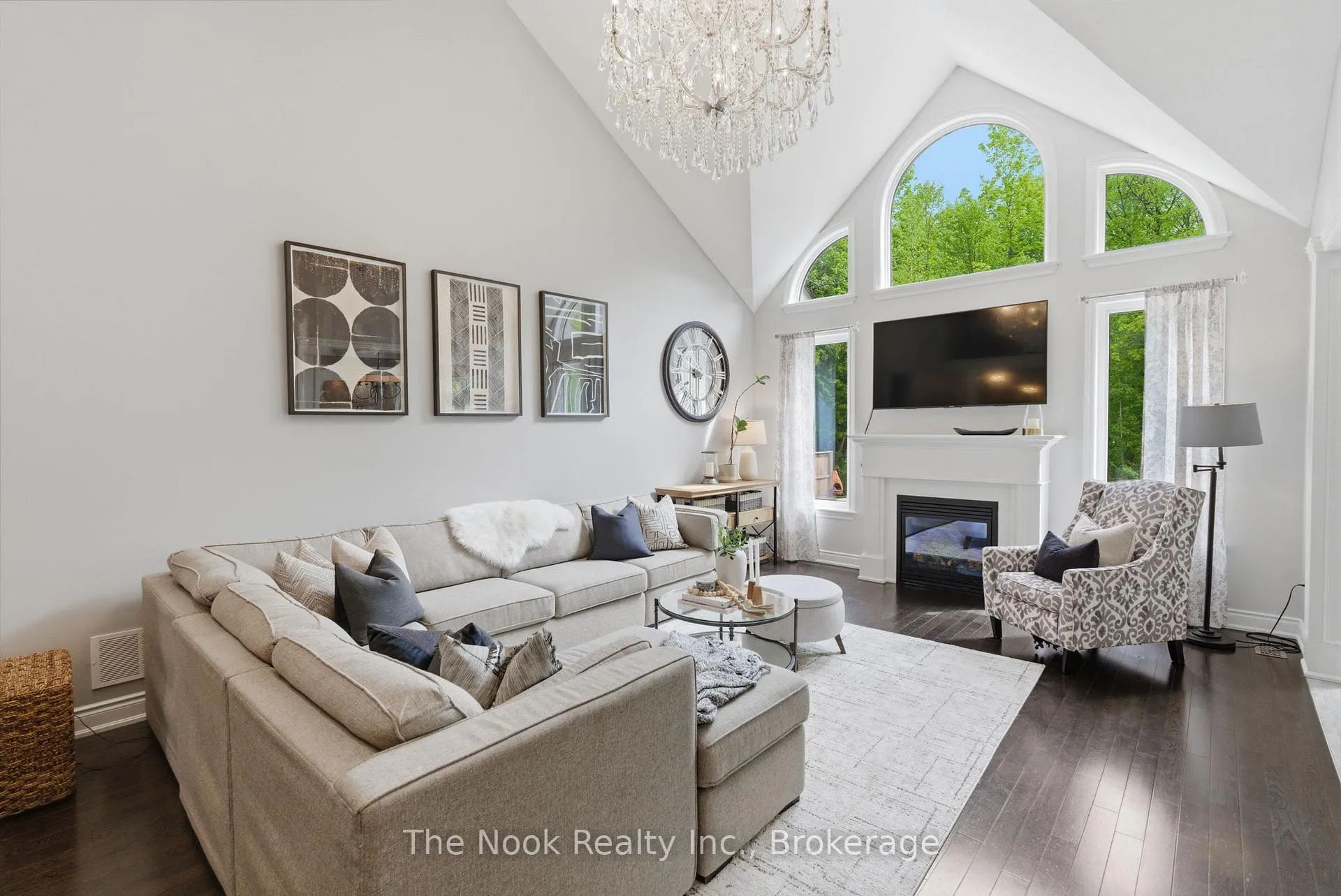 Photo 7 of 92 Holyrod Drive, Clarington, Courtice — HOMEH