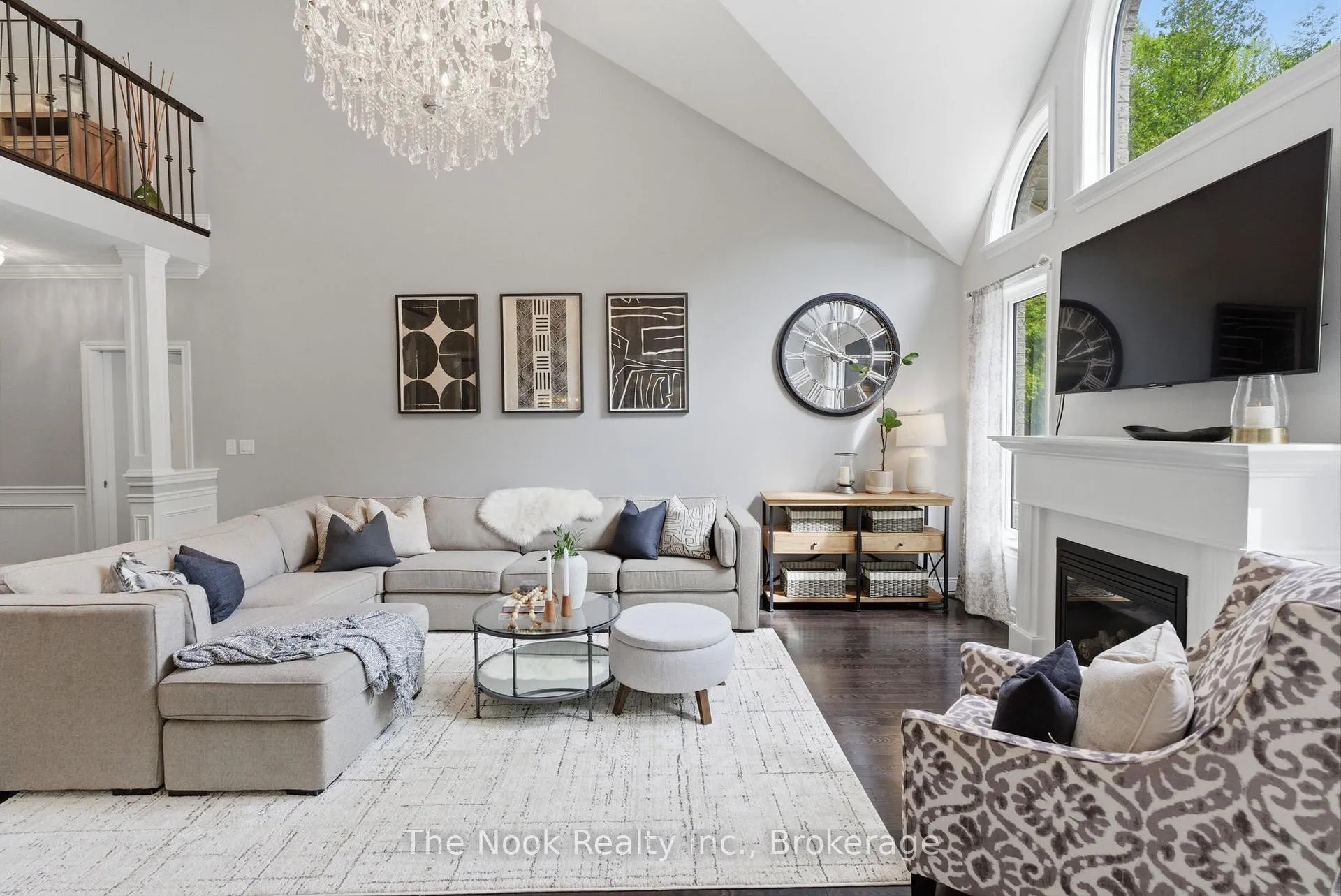 Photo 8 of 92 Holyrod Drive, Clarington, Courtice — HOMEH