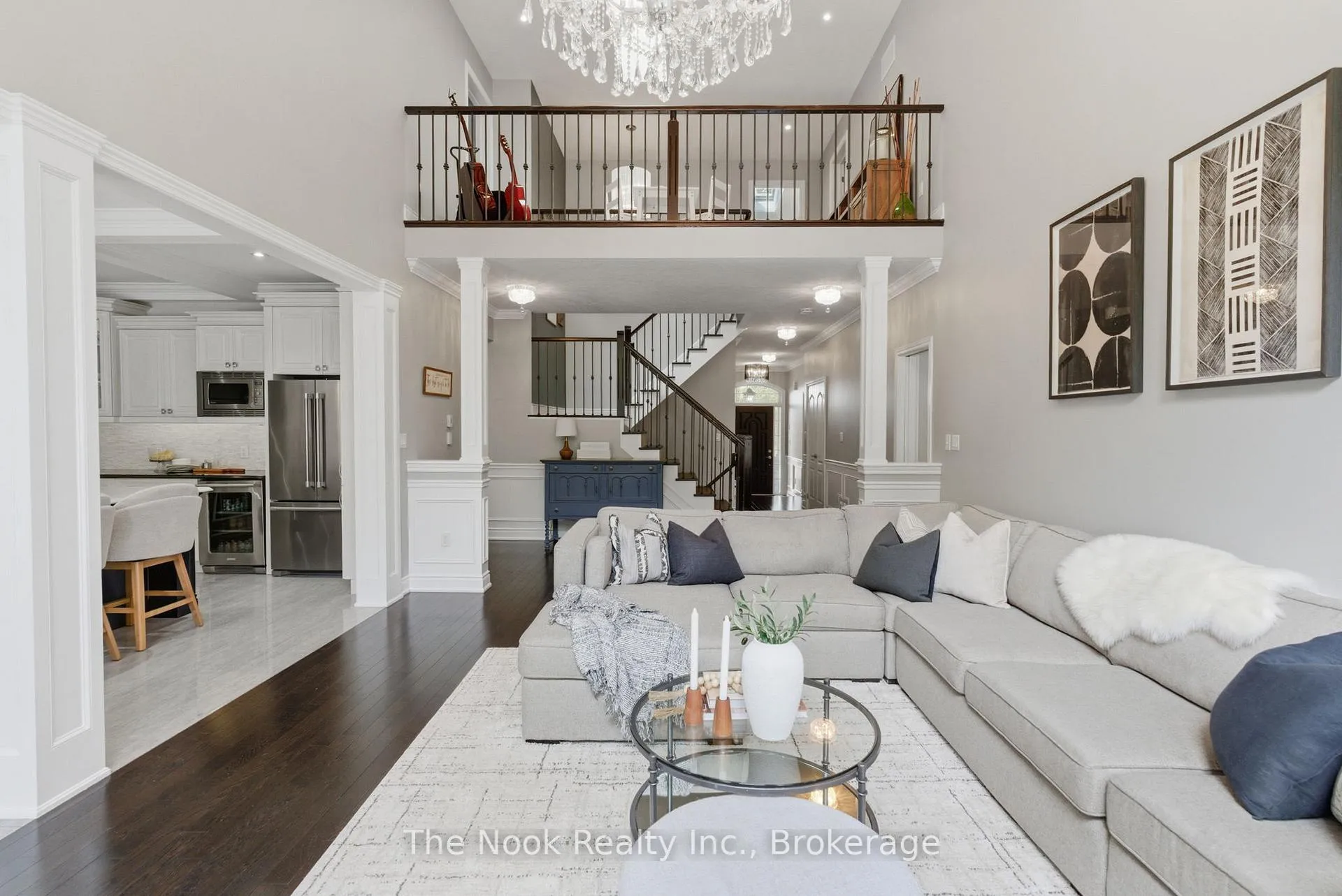 Photo 11 of 92 Holyrod Drive, Clarington, Courtice — HOMEH