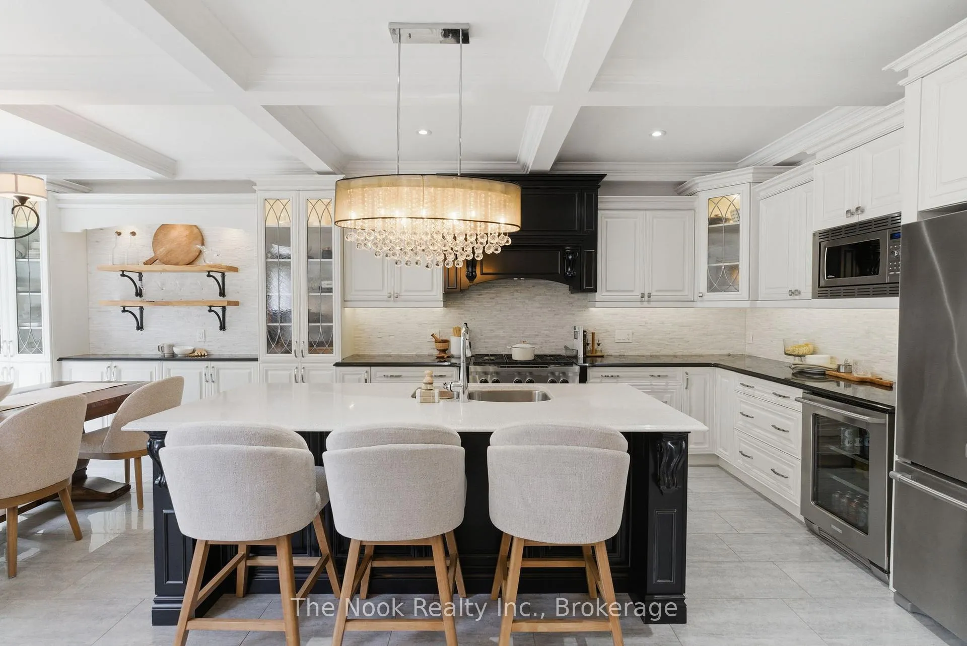 Photo 14 of 92 Holyrod Drive, Clarington, Courtice — HOMEH
