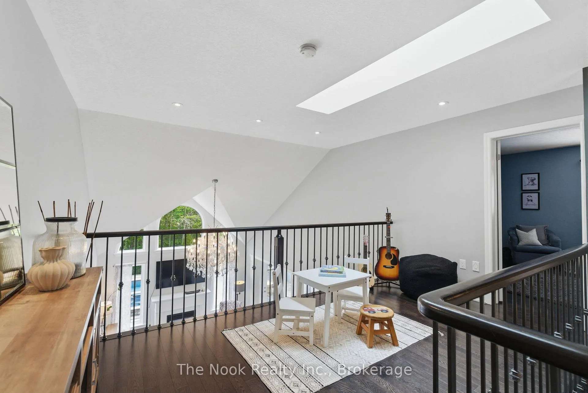 Photo 26 of 92 Holyrod Drive, Clarington, Courtice — HOMEH