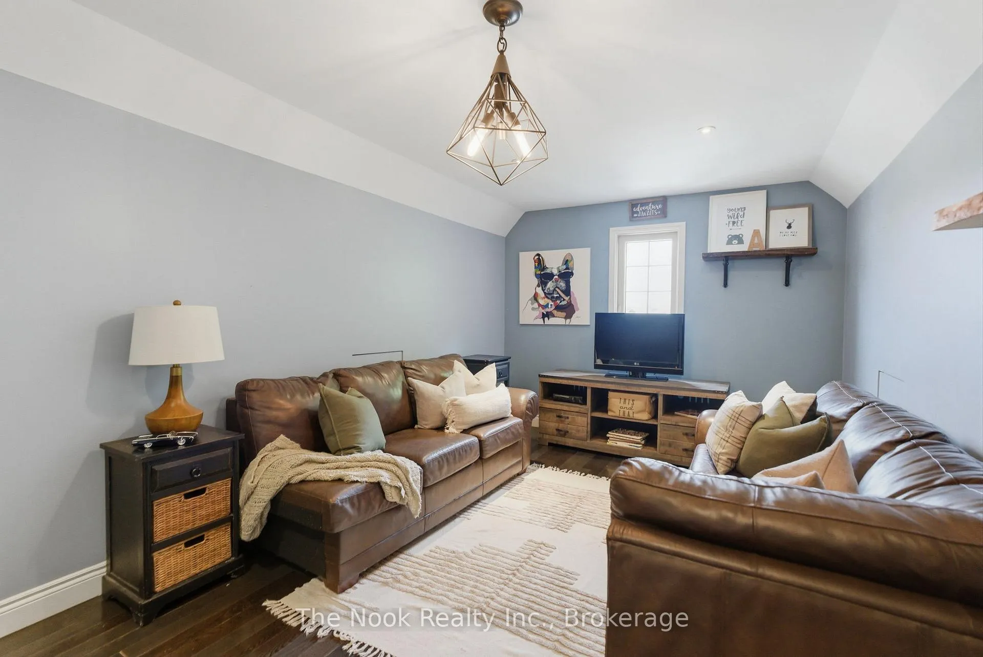 Photo 33 of 92 Holyrod Drive, Clarington, Courtice — HOMEH