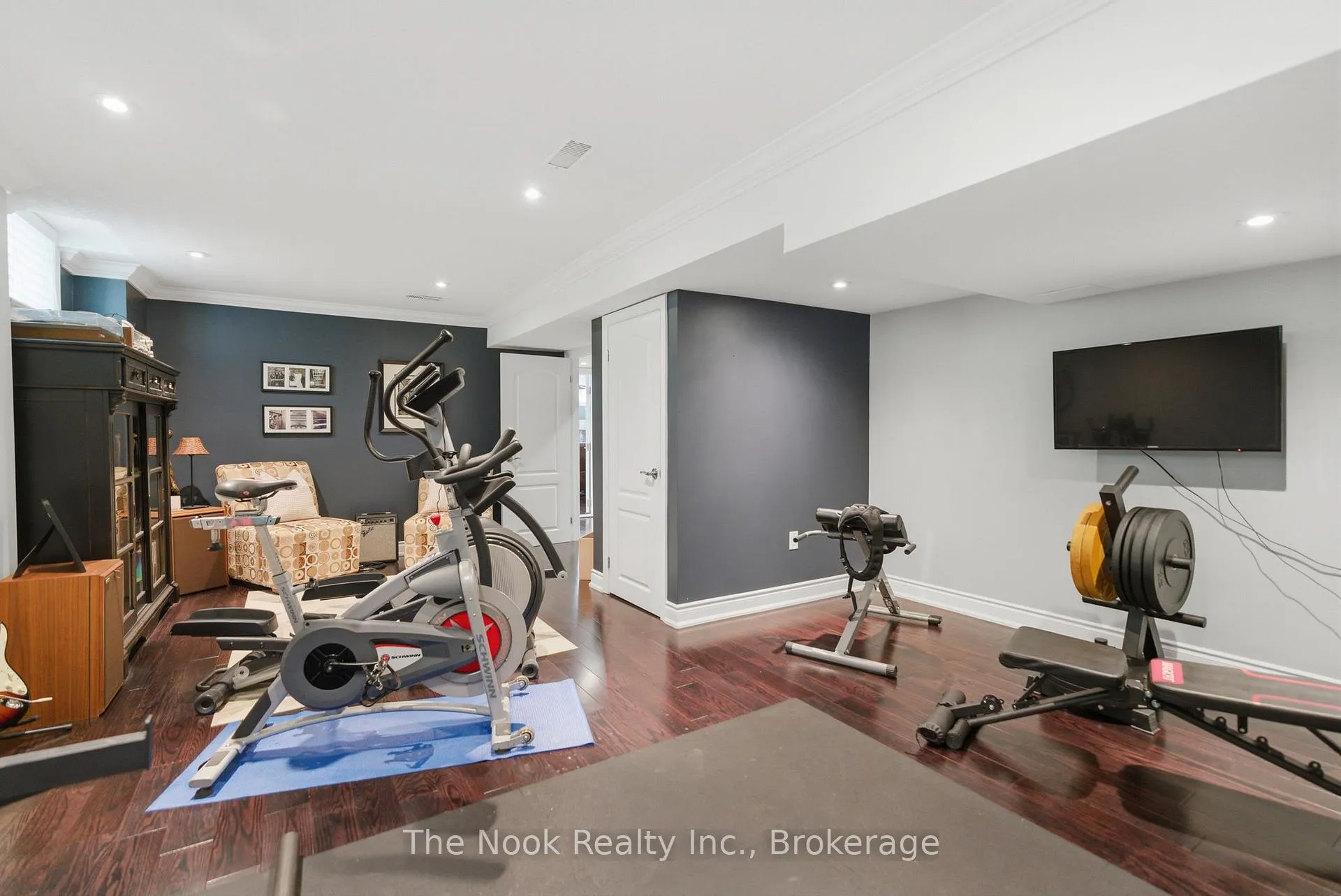 Photo 36 of 92 Holyrod Drive, Clarington, Courtice — HOMEH