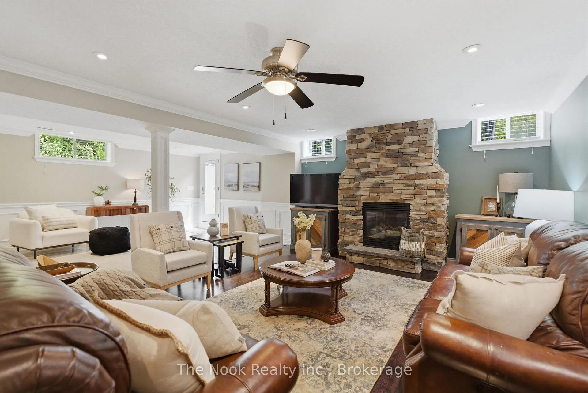 Photo 40 of 92 Holyrod Drive, Clarington, Courtice — HOMEH