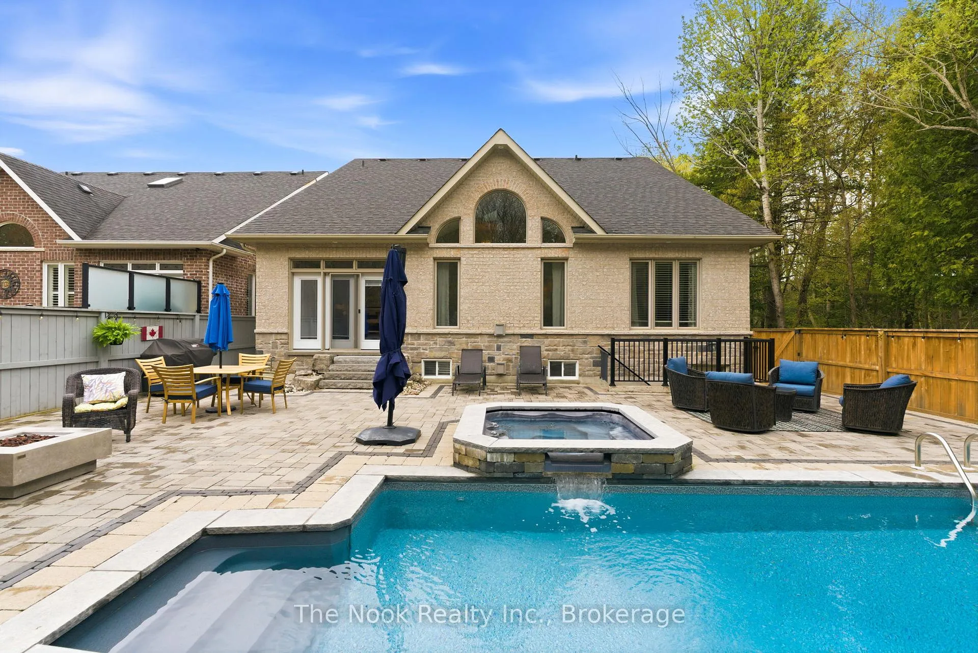 Photo 46 of 92 Holyrod Drive, Clarington, Courtice — HOMEH