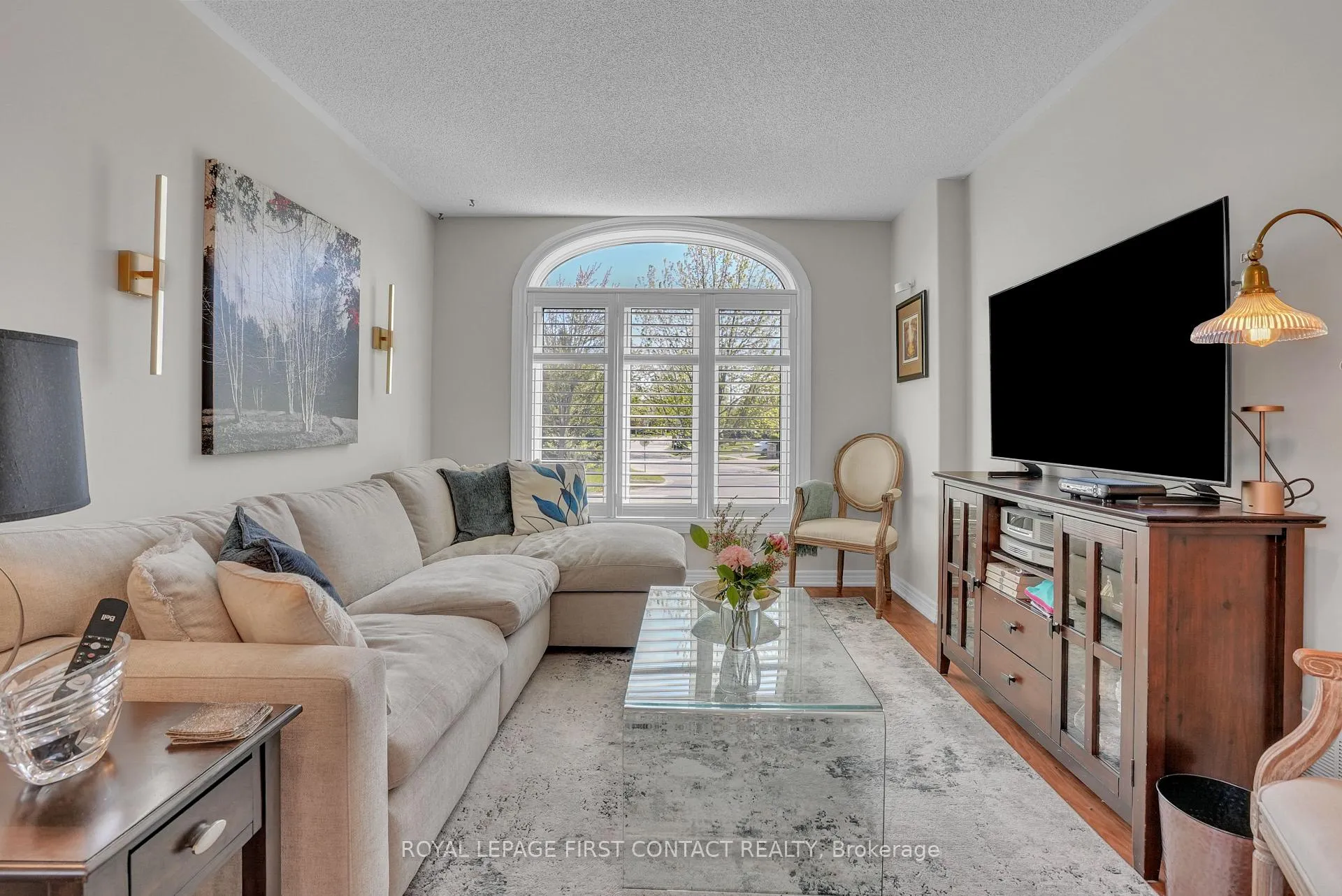 Photo 3 of 163 Emms Drive, Barrie, Holly — HOMEH