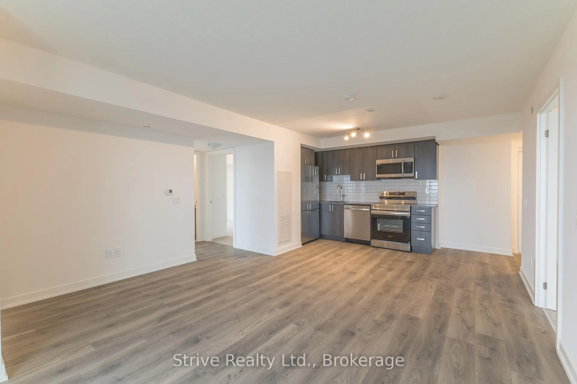 Photo 12 of Unit 1908, 1010 Sandy Beach Road, Pickering, Bay Ridges — HOMEH