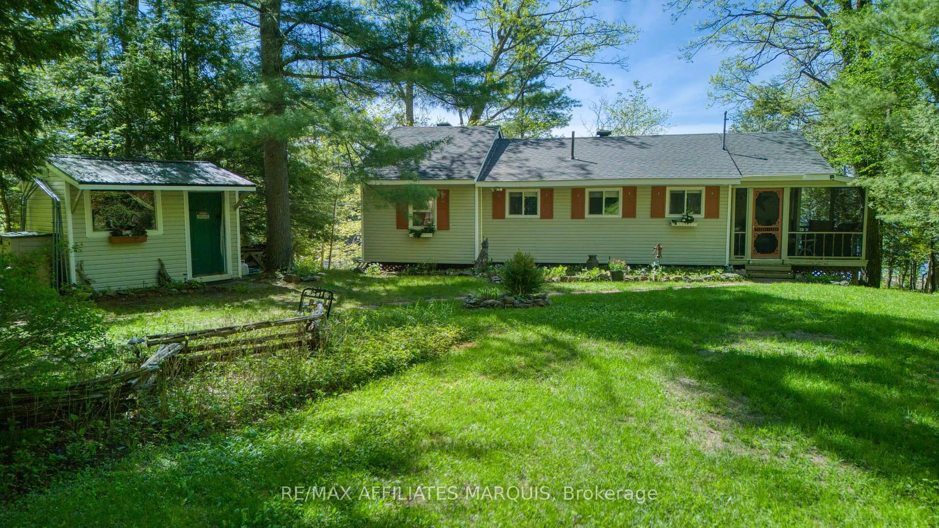 Photo 1 of 149 Oak Point Lane, Tay Valley, Bathurst/Burgess & Sherbrooke (South Sherbrooke) Twp — HOMEH