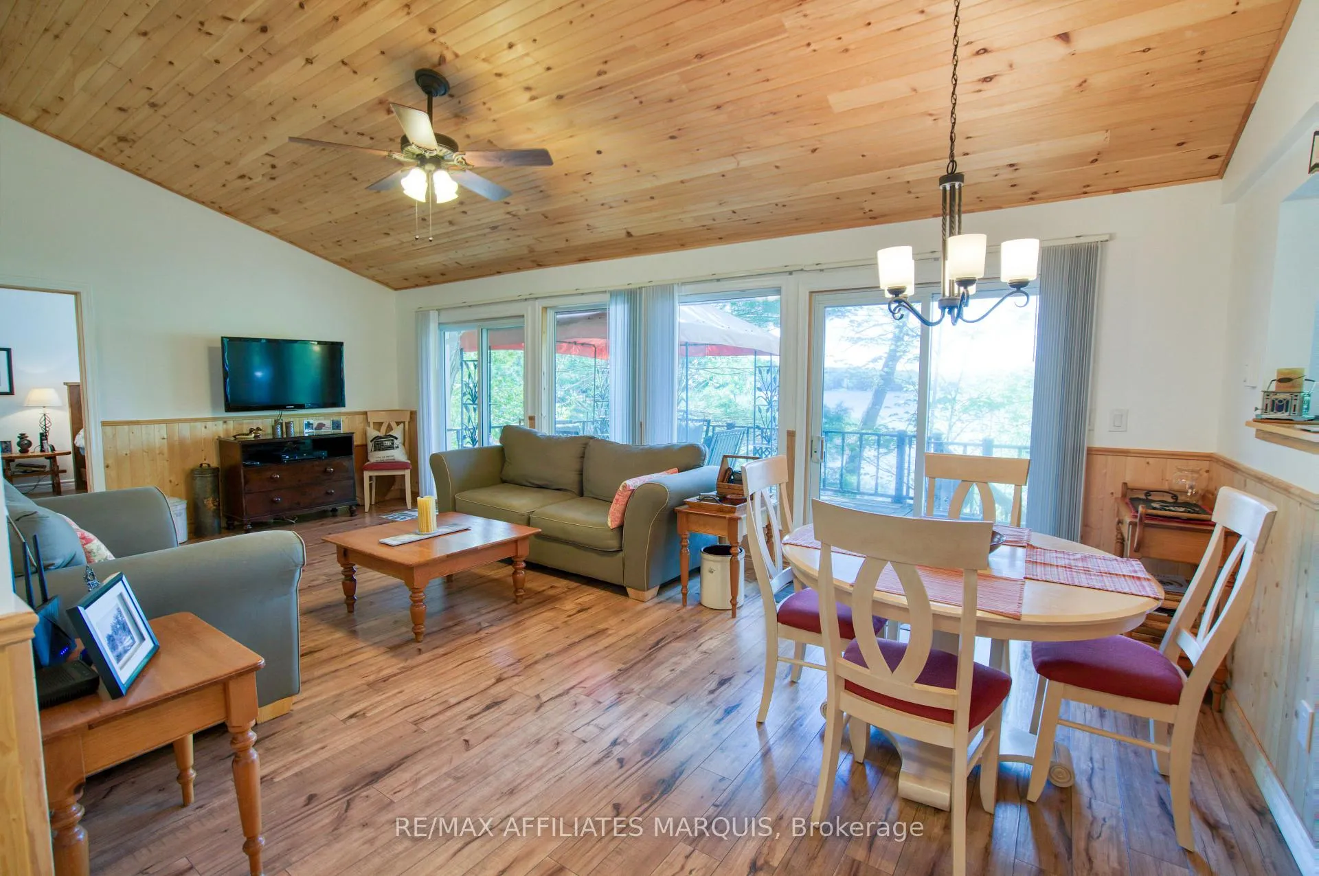 Photo 3 of 149 Oak Point Lane, Tay Valley, Bathurst/Burgess & Sherbrooke (South Sherbrooke) Twp — HOMEH