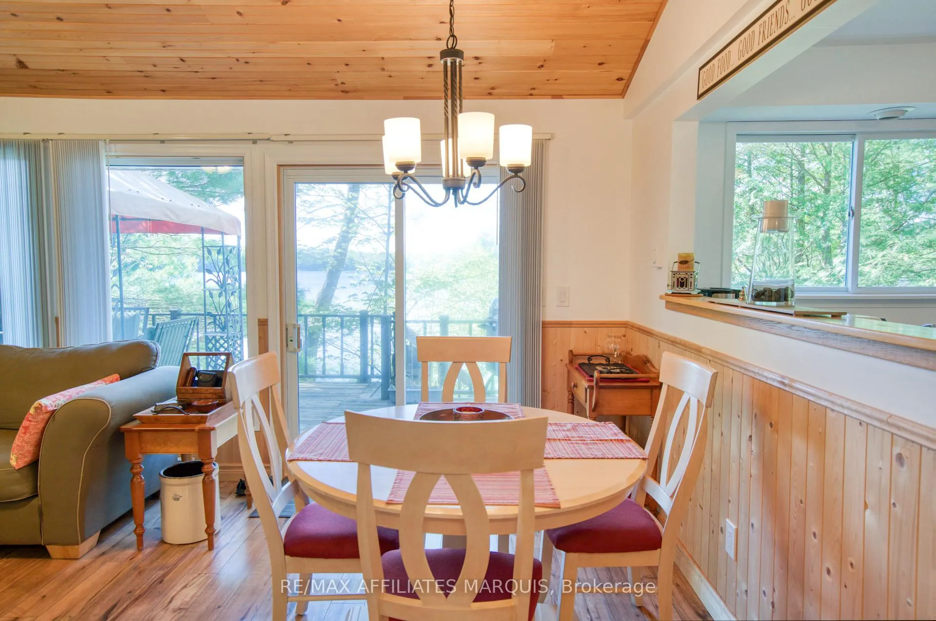 Photo 4 of 149 Oak Point Lane, Tay Valley, Bathurst/Burgess & Sherbrooke (South Sherbrooke) Twp — HOMEH