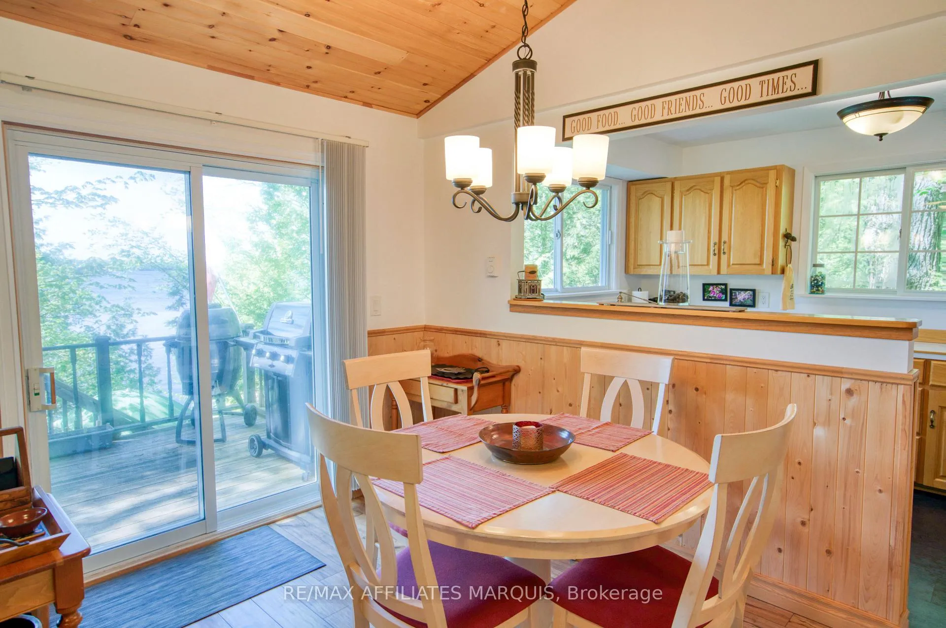 Photo 6 of 149 Oak Point Lane, Tay Valley, Bathurst/Burgess & Sherbrooke (South Sherbrooke) Twp — HOMEH
