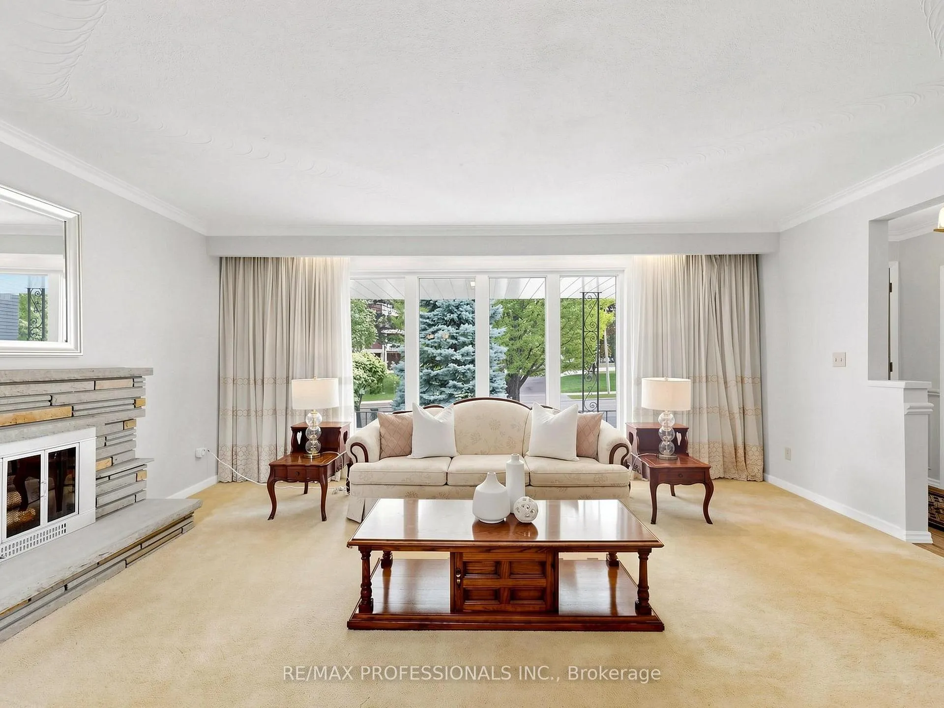 Photo 5 of 14 Widdicombe Hill, Etobicoke, Willowridge-Martingrove-Richview — HOMEH