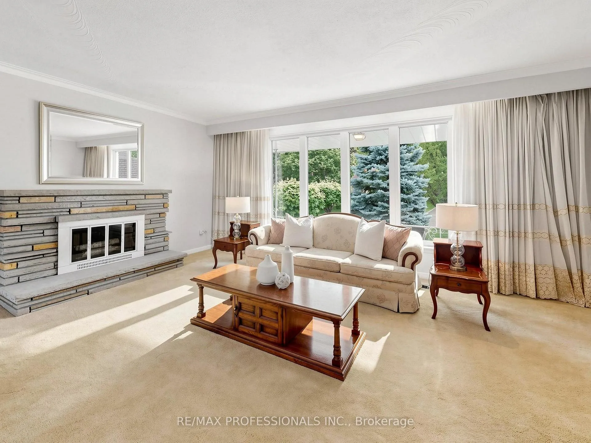Photo 7 of 14 Widdicombe Hill, Etobicoke, Willowridge-Martingrove-Richview — HOMEH
