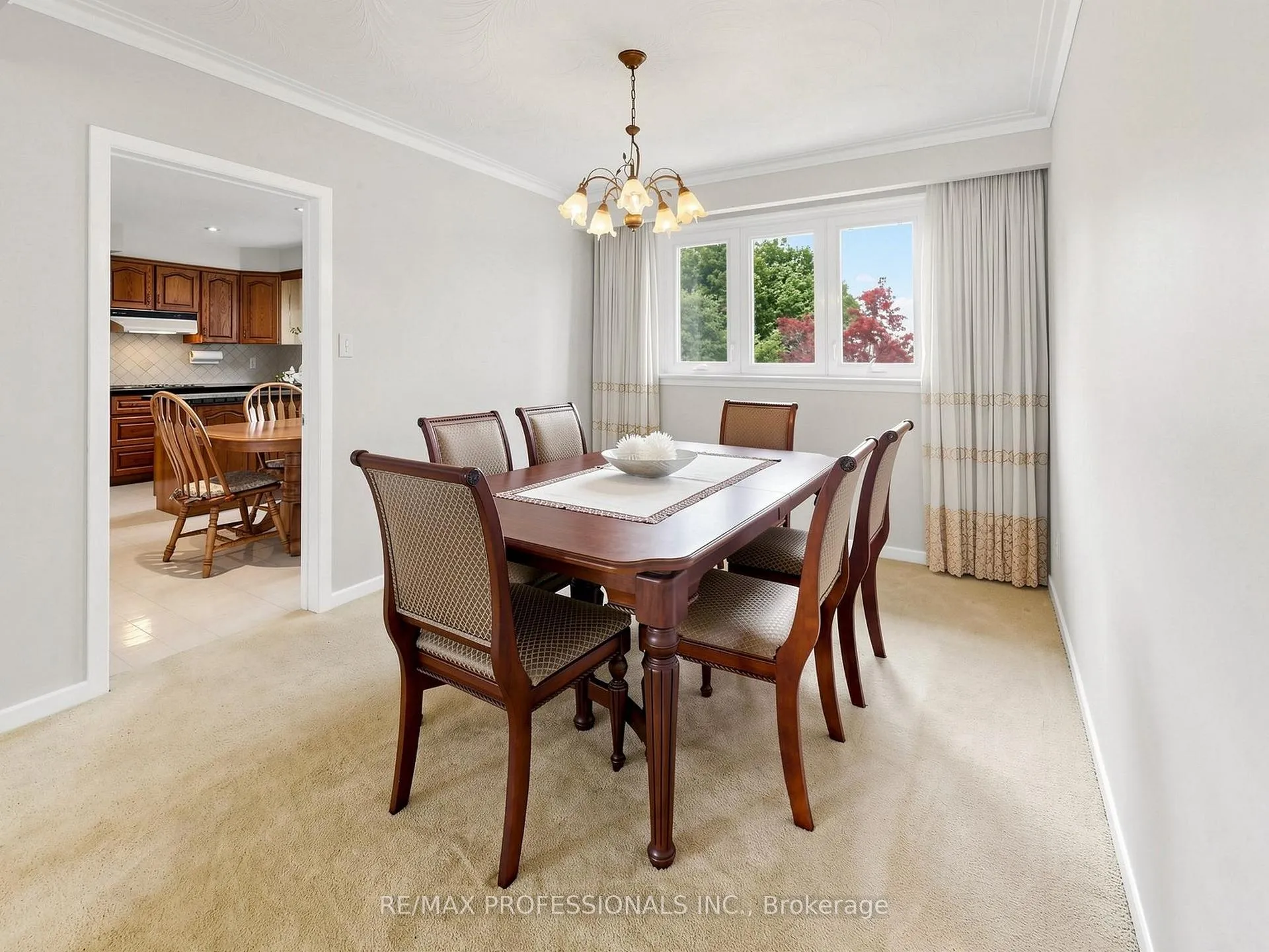 Photo 9 of 14 Widdicombe Hill, Etobicoke, Willowridge-Martingrove-Richview — HOMEH