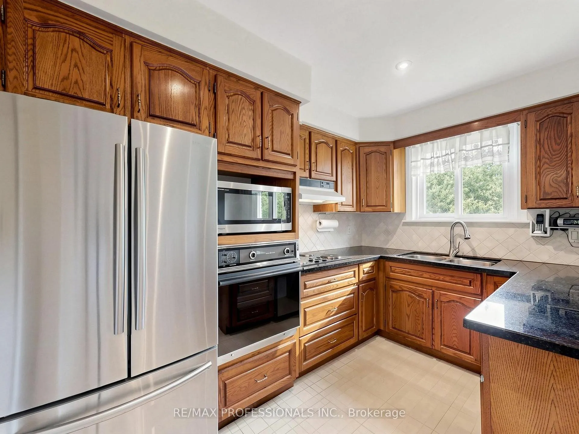 Photo 11 of 14 Widdicombe Hill, Etobicoke, Willowridge-Martingrove-Richview — HOMEH