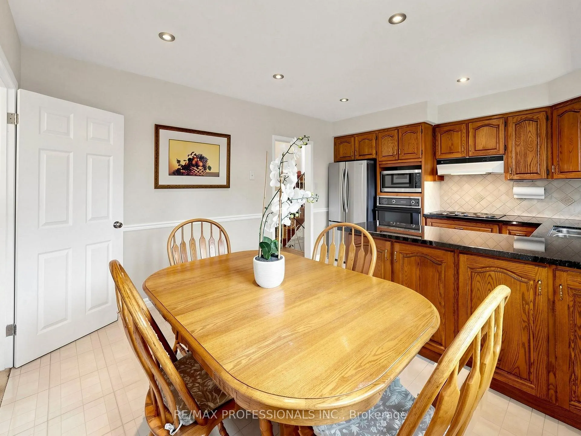 Photo 14 of 14 Widdicombe Hill, Etobicoke, Willowridge-Martingrove-Richview — HOMEH