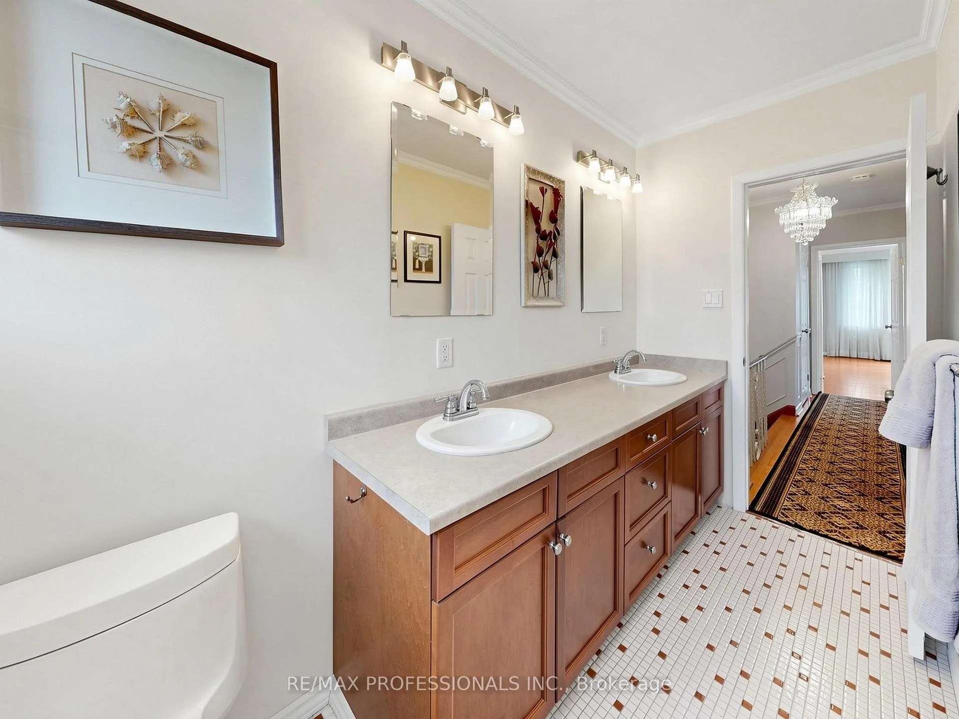 Photo 19 of 14 Widdicombe Hill, Etobicoke, Willowridge-Martingrove-Richview — HOMEH