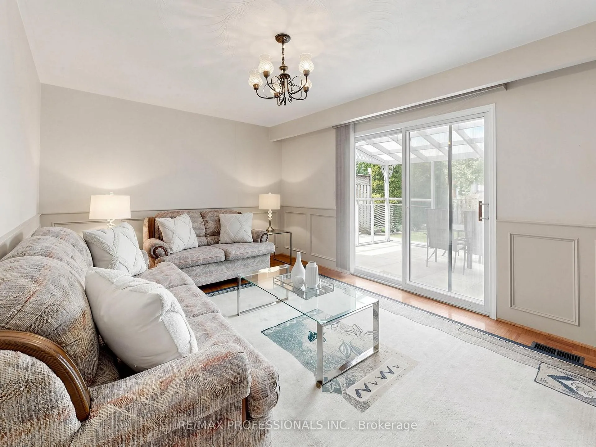 Photo 20 of 14 Widdicombe Hill, Etobicoke, Willowridge-Martingrove-Richview — HOMEH