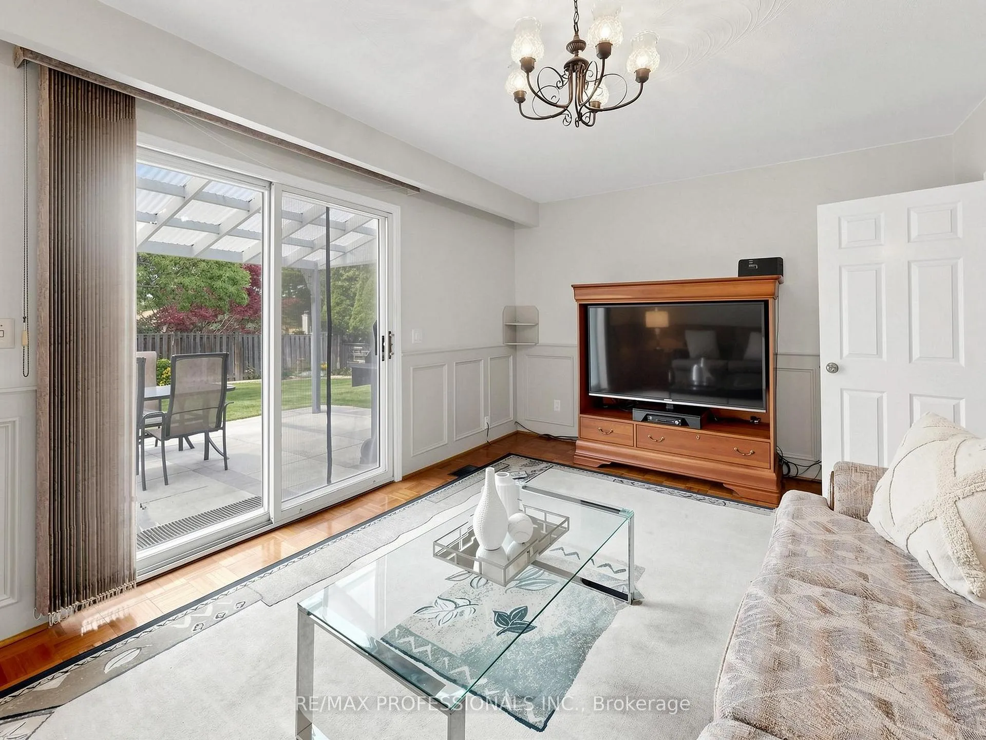 Photo 21 of 14 Widdicombe Hill, Etobicoke, Willowridge-Martingrove-Richview — HOMEH