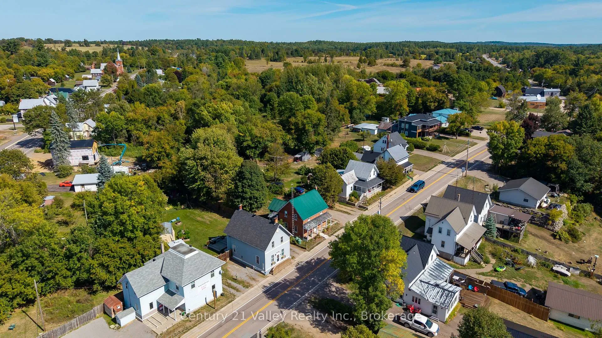 Photo 5 of 11174 60 Highway, North Algona Wilberforce, North Algona/Wilberforce Twp — HOMEH