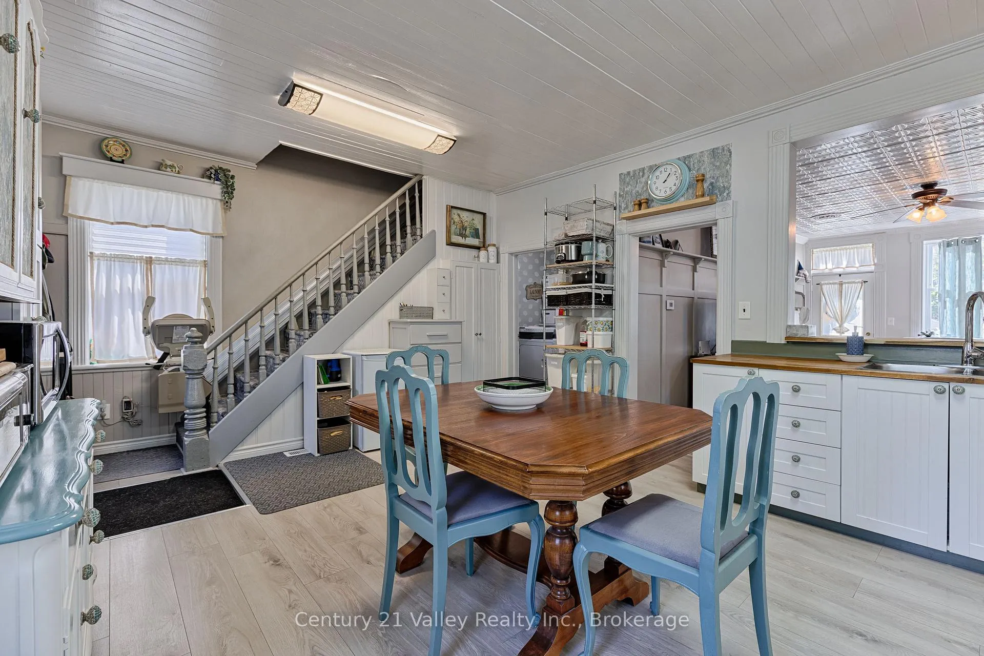 Photo 16 of 11174 60 Highway, North Algona Wilberforce, North Algona/Wilberforce Twp — HOMEH