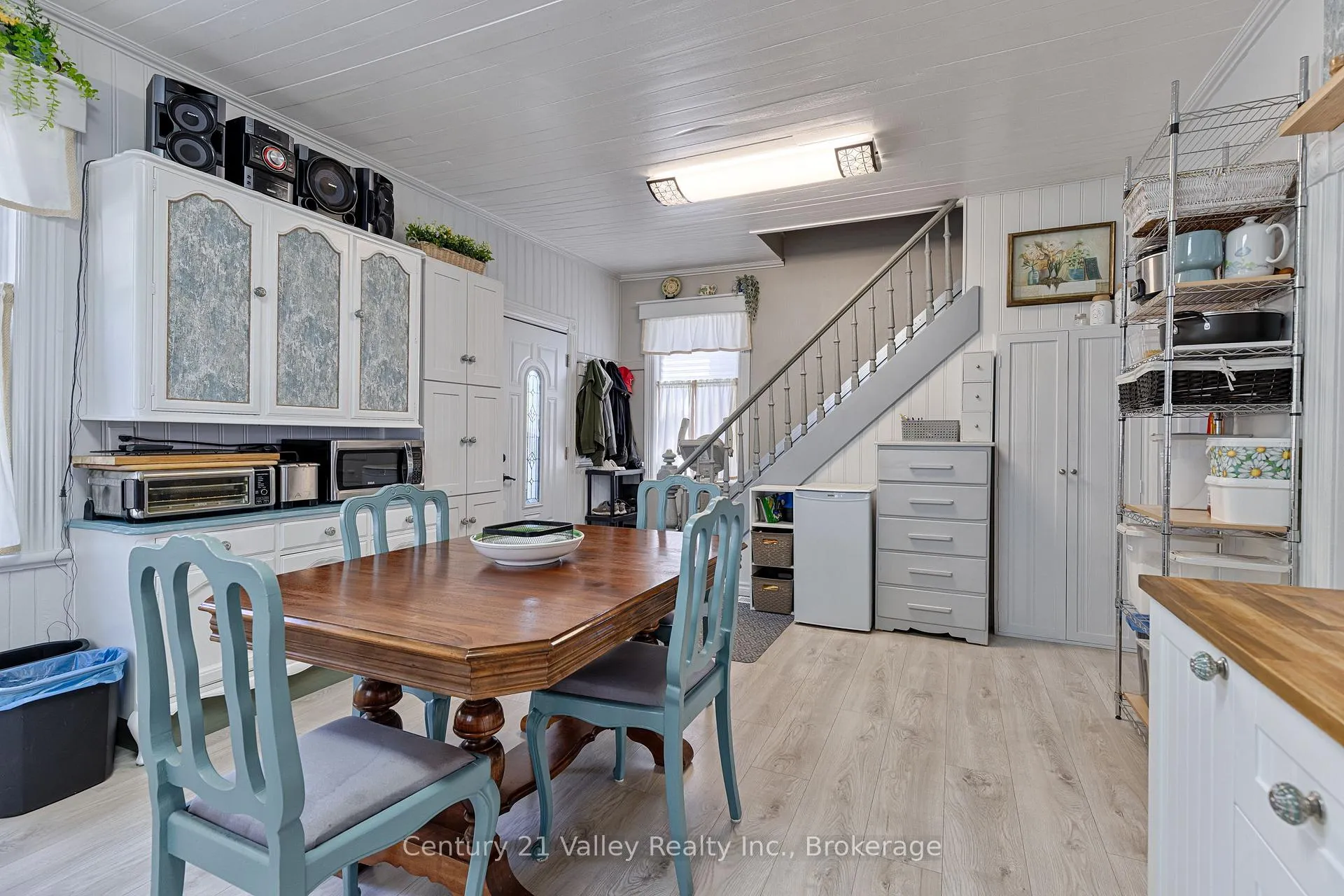 Photo 19 of 11174 60 Highway, North Algona Wilberforce, North Algona/Wilberforce Twp — HOMEH