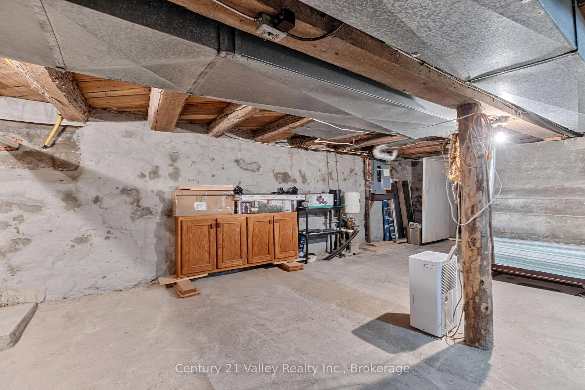Photo 29 of 11174 60 Highway, North Algona Wilberforce, North Algona/Wilberforce Twp — HOMEH