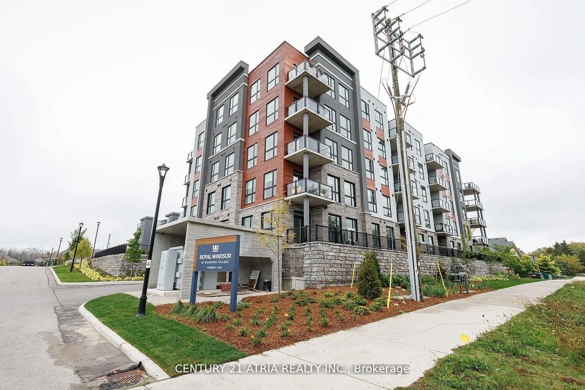 Front of Unit 124, 4 Kimberly Lane