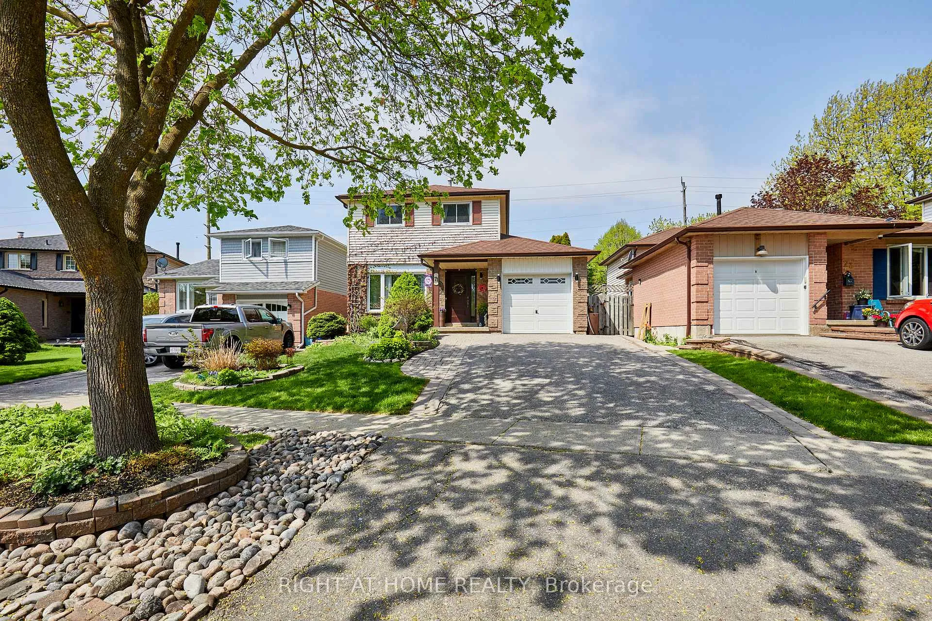 Photo 1 of 71 Barley Mill Crescent, Clarington, Bowmanville — HOMEH