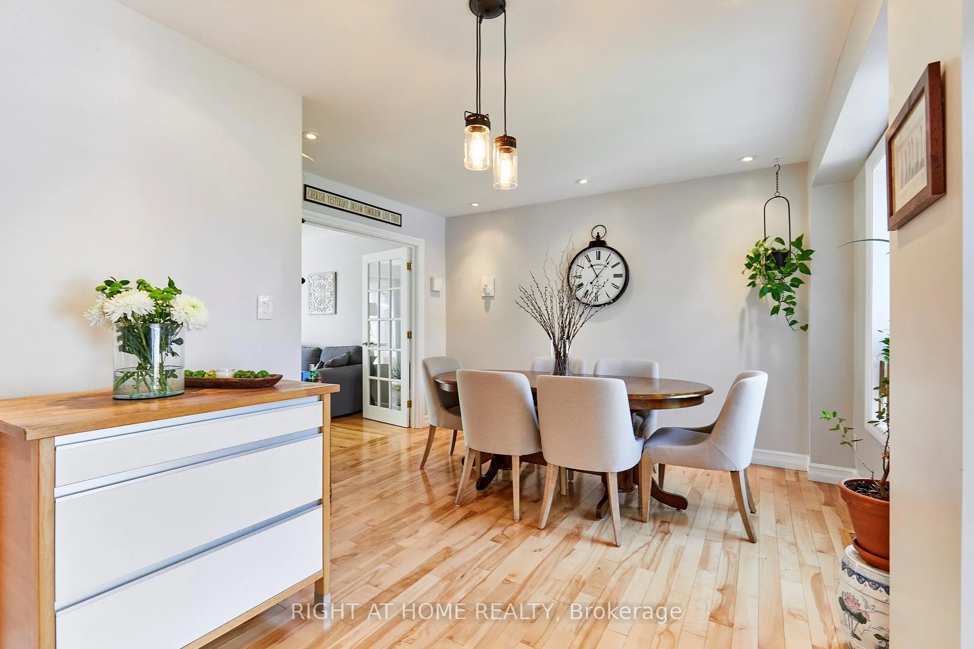 Photo 6 of 71 Barley Mill Crescent, Clarington, Bowmanville — HOMEH