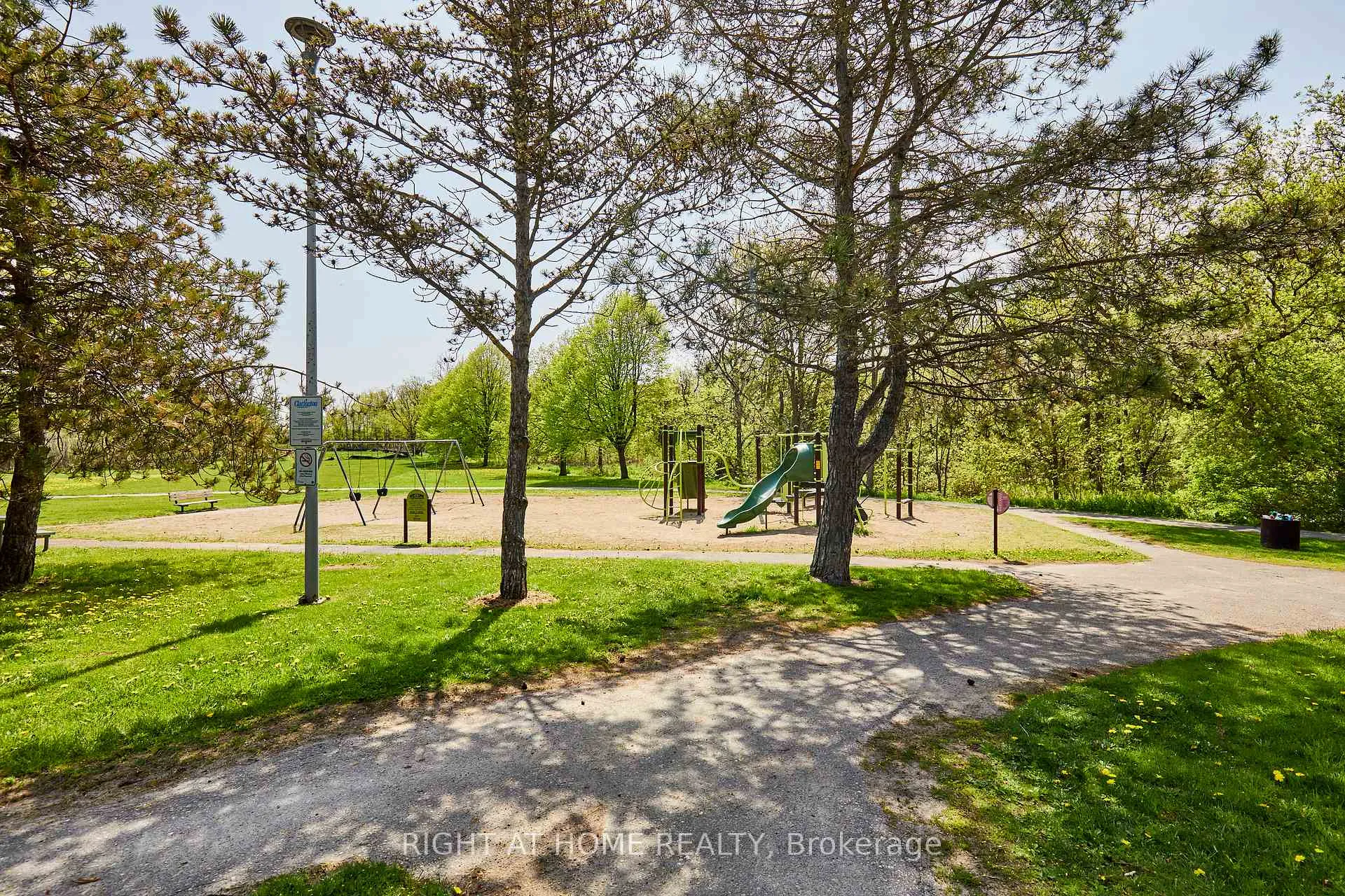 Photo 31 of 71 Barley Mill Crescent, Clarington, Bowmanville — HOMEH