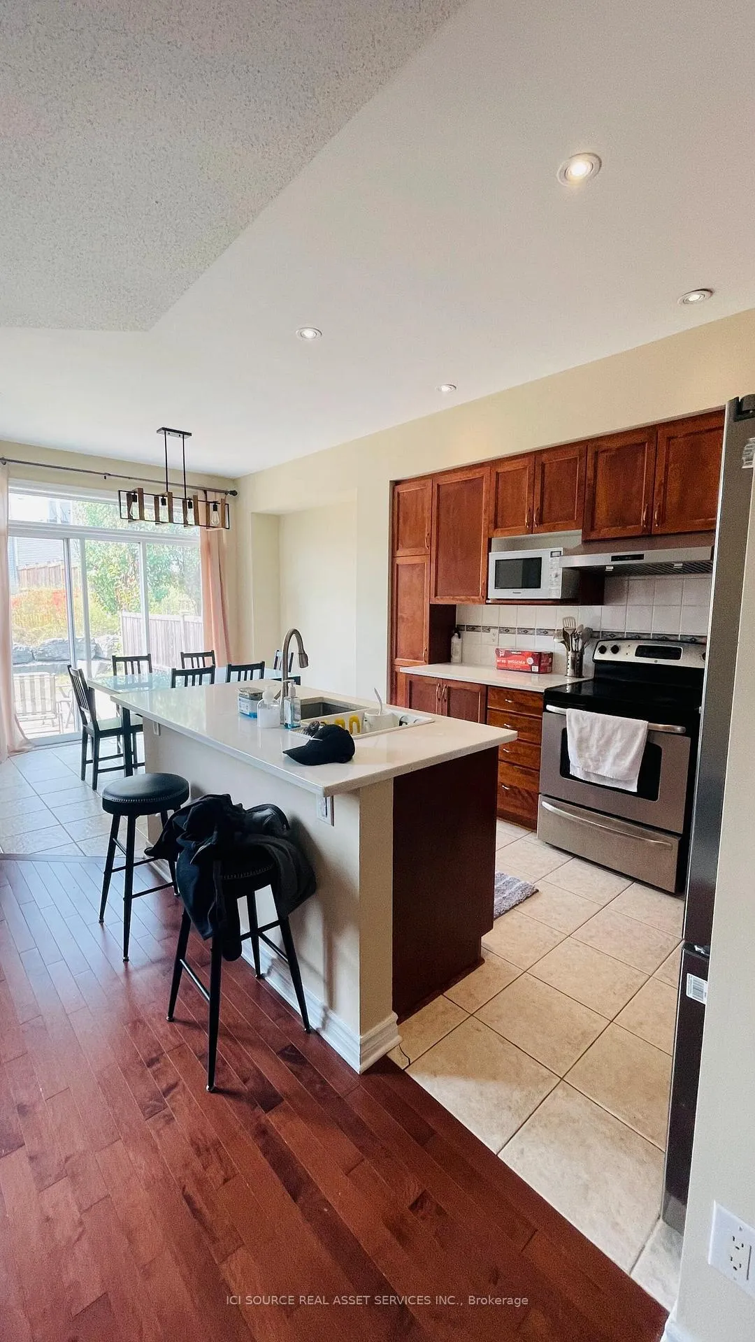 Photo 2 of 27 Torbec Avenue, Ottawa, Kanata - Kanata Lakes/Heritage Hills — HOMEH