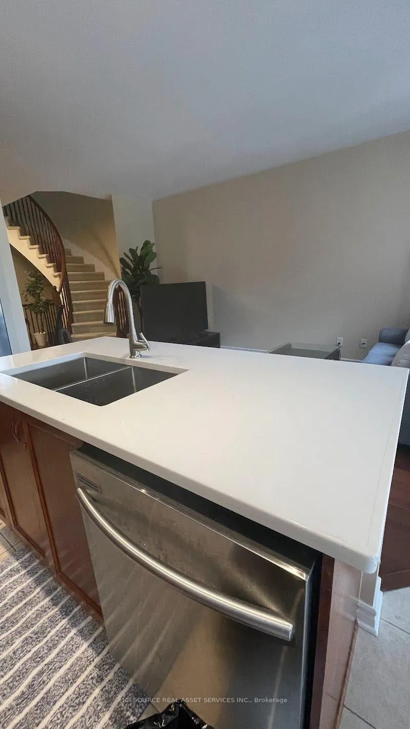 Photo 26 of 27 Torbec Avenue, Ottawa, Kanata - Kanata Lakes/Heritage Hills — HOMEH