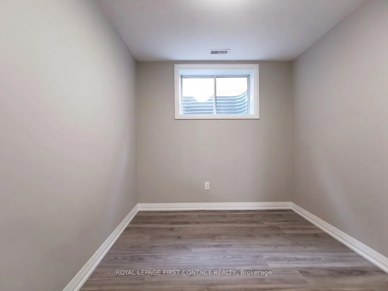 Photo 4 of Unit Basement, 193 Hanmer Street E, Barrie, East Bayfield — HOMEH