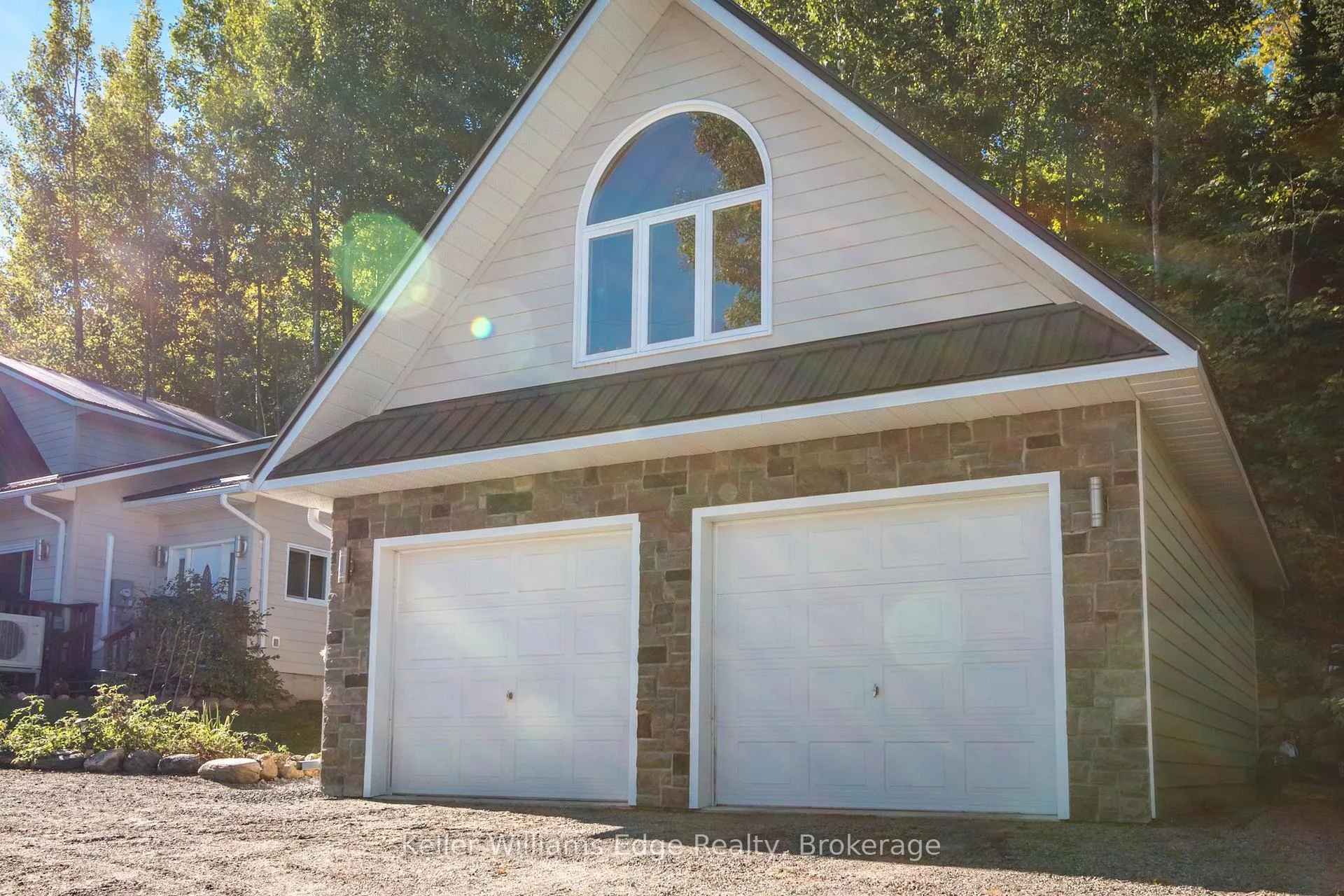 Photo 35 of 43 Lakeshore Drive, Hastings Highlands, Bangor Ward — HOMEH