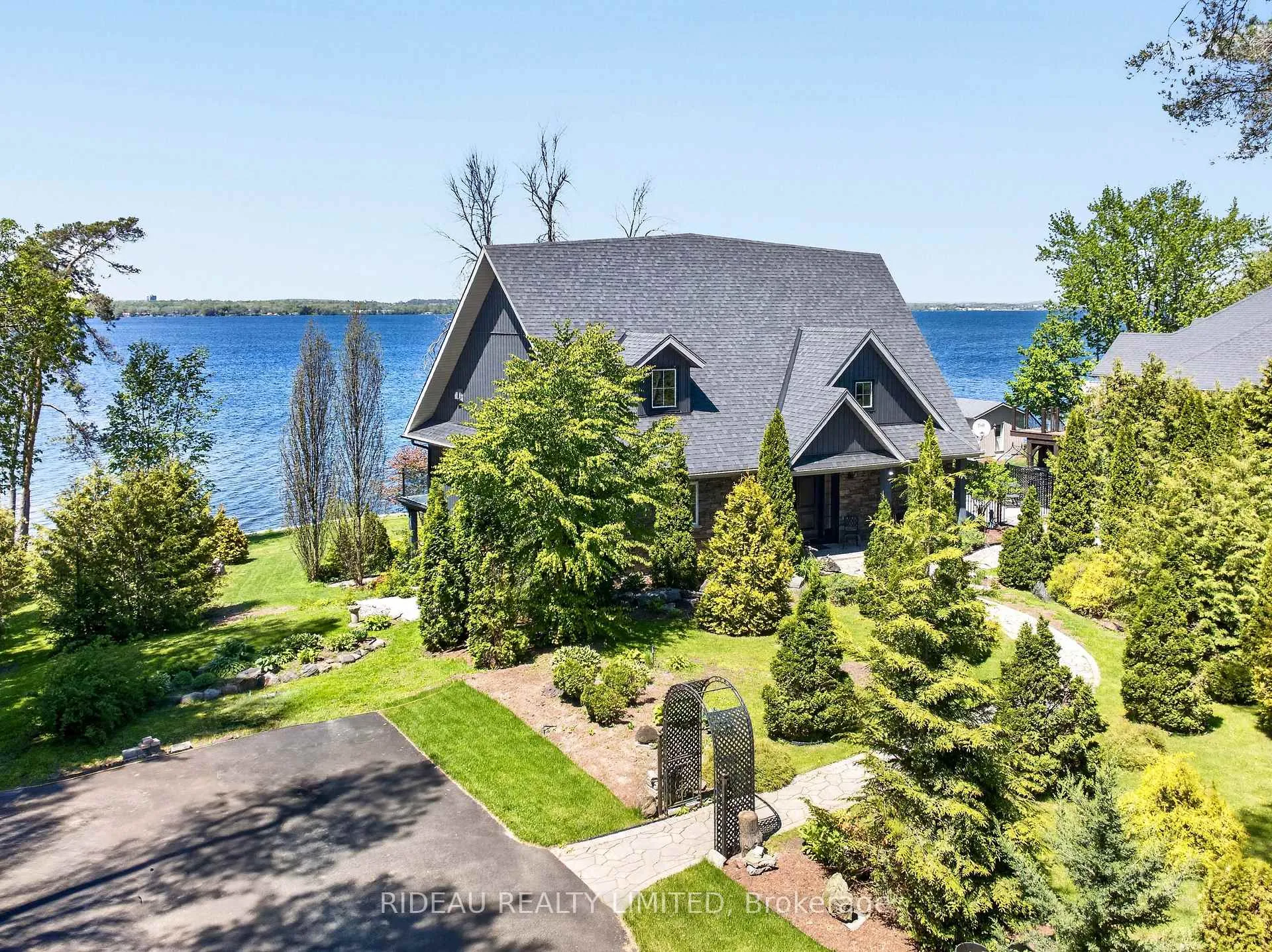 Photo 2 of 3592 County 3 Road, Prince Edward County, Ameliasburg Ward — HOMEH