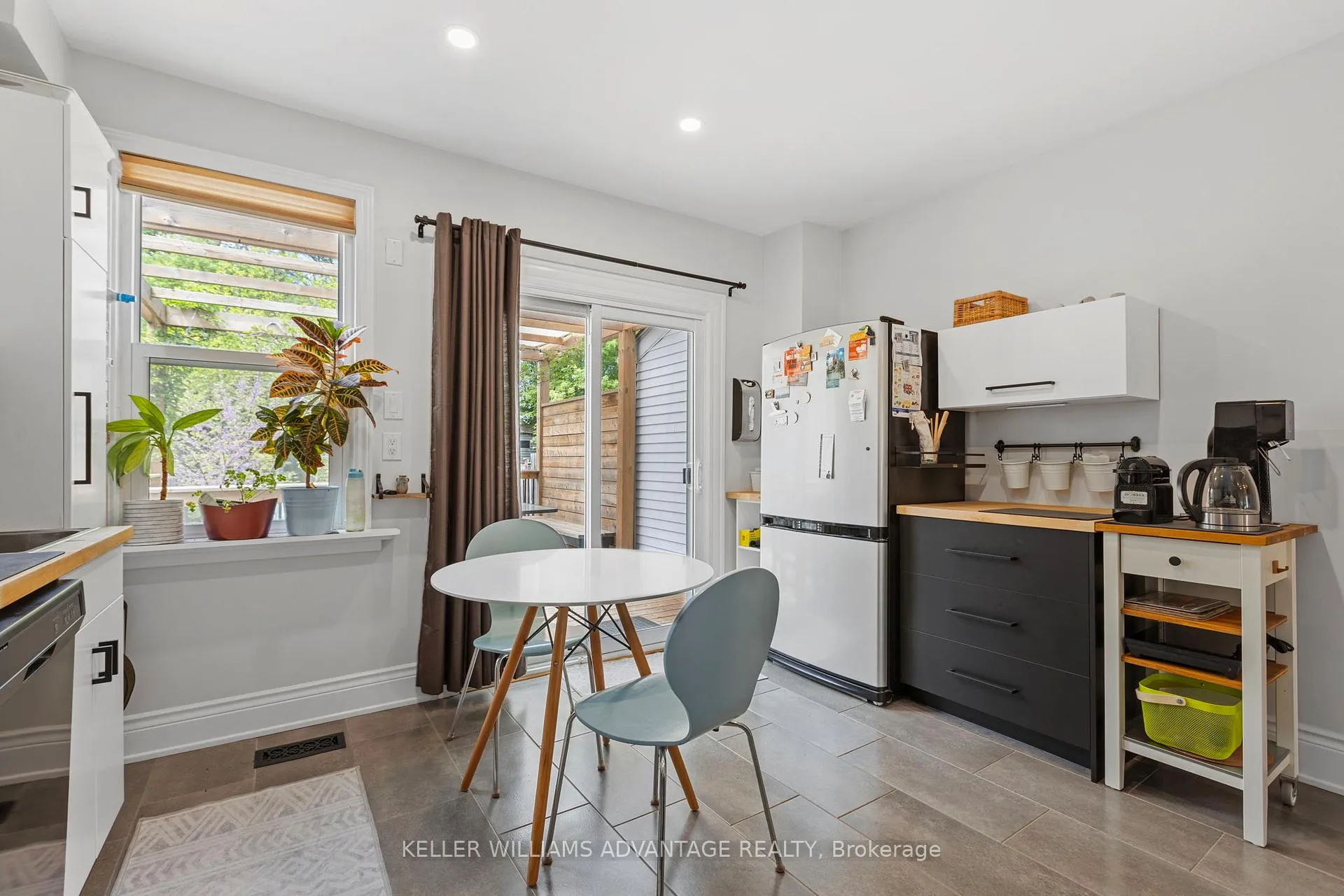 Photo 14 of 152 King Edward Avenue, Toronto, Woodbine-Lumsden — HOMEH