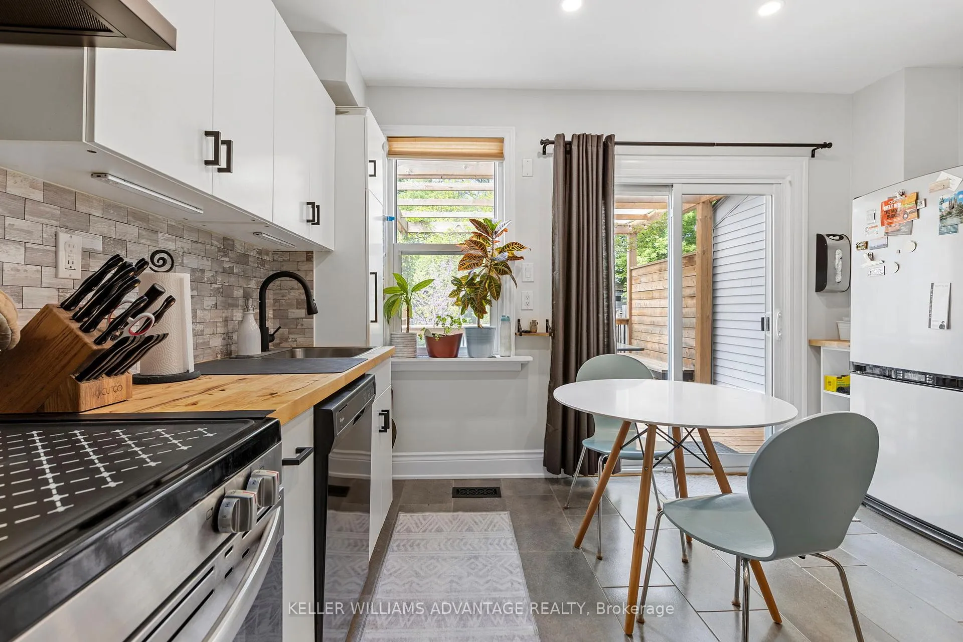 Photo 16 of 152 King Edward Avenue, Toronto, Woodbine-Lumsden — HOMEH