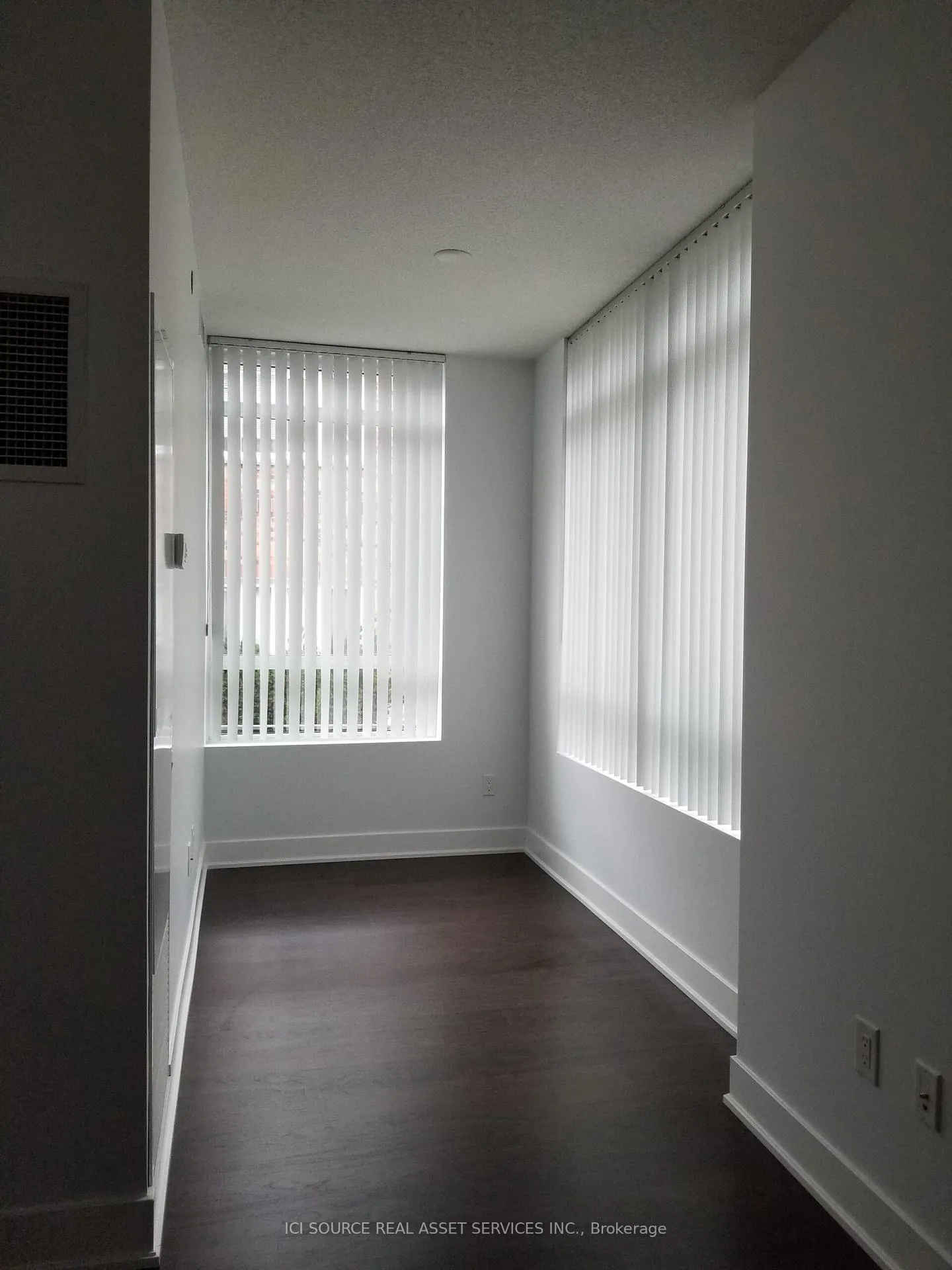 Photo 11 of Unit 210, 7608 Yonge Street, Vaughan, Crestwood-Springfarm-Yorkhill — HOMEH