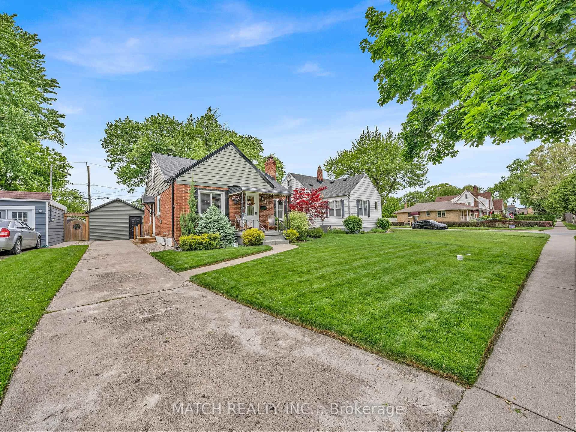 Photo 6 of 911 Homedale Boulevard, Windsor — HOMEH