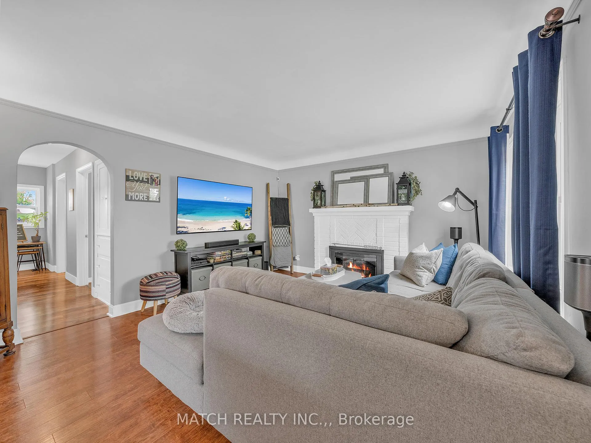 Photo 15 of 911 Homedale Boulevard, Windsor — HOMEH