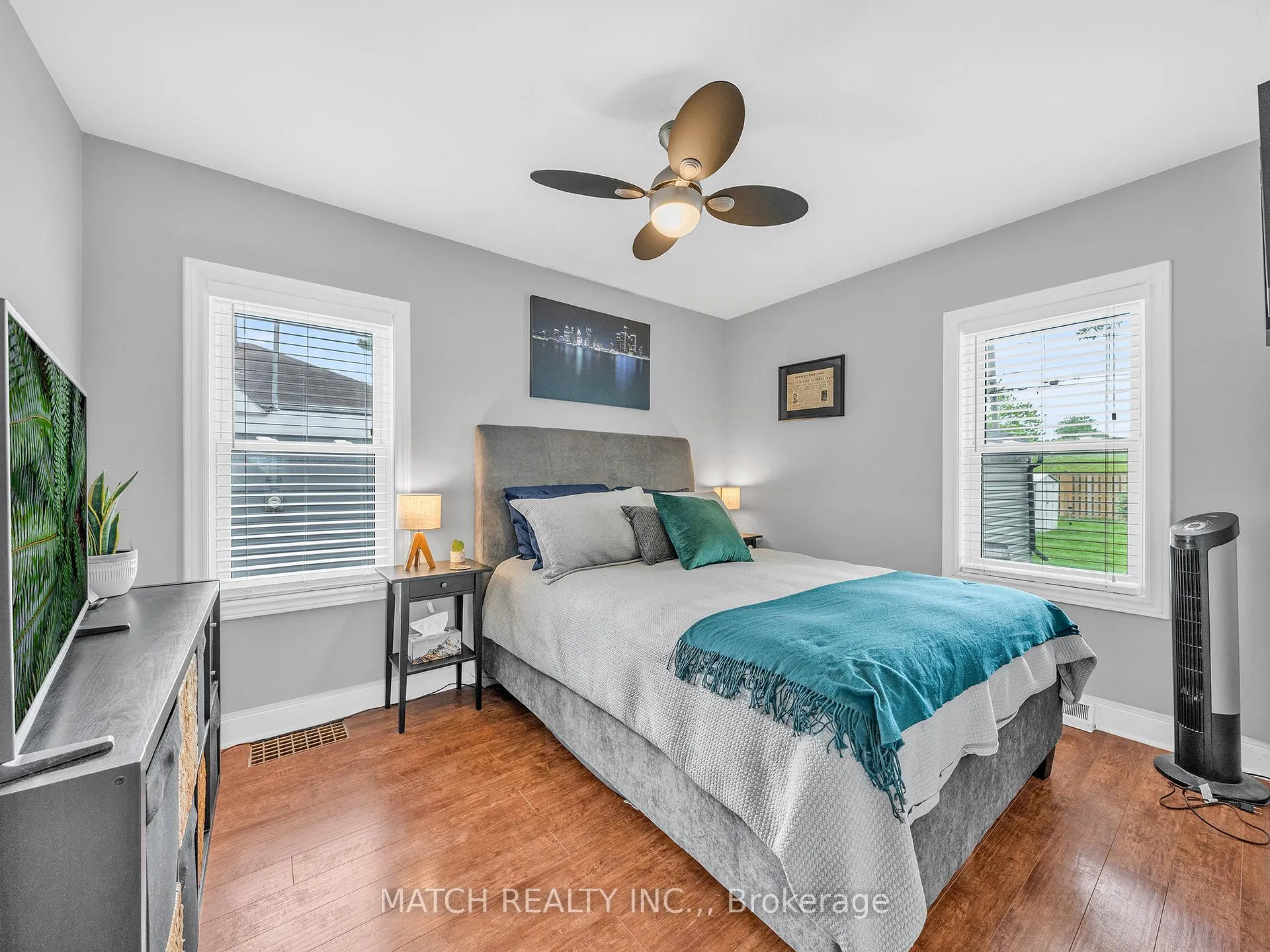 Photo 18 of 911 Homedale Boulevard, Windsor — HOMEH