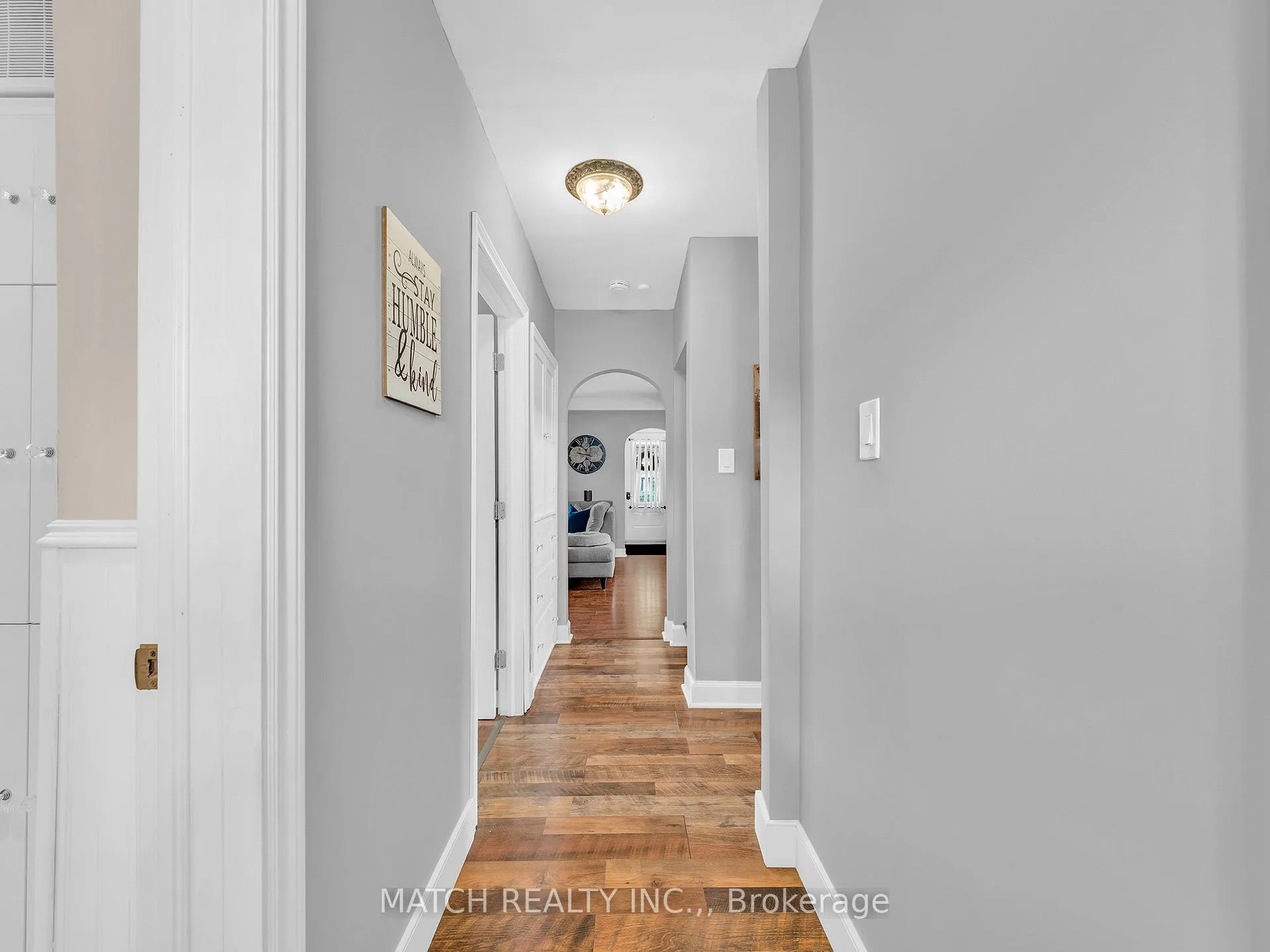 Photo 24 of 911 Homedale Boulevard, Windsor — HOMEH