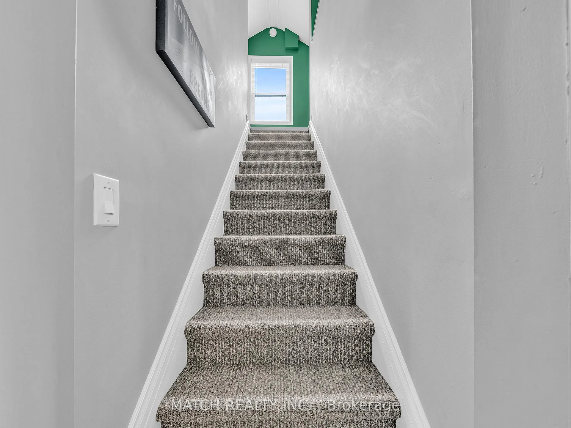 Photo 25 of 911 Homedale Boulevard, Windsor — HOMEH