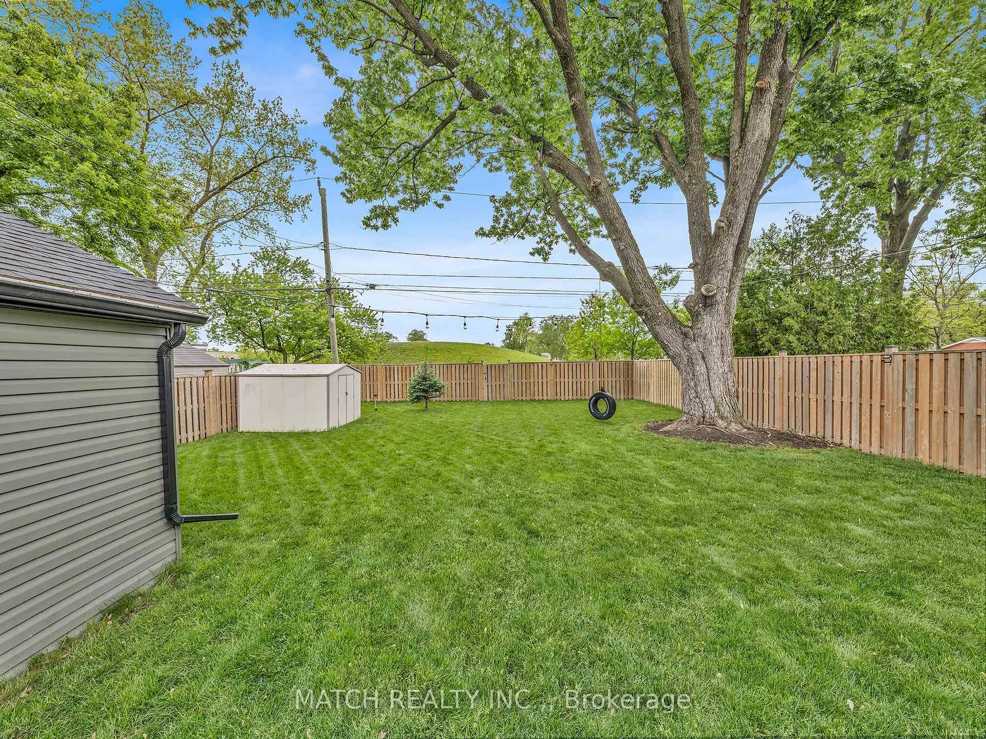 Photo 41 of 911 Homedale Boulevard, Windsor — HOMEH