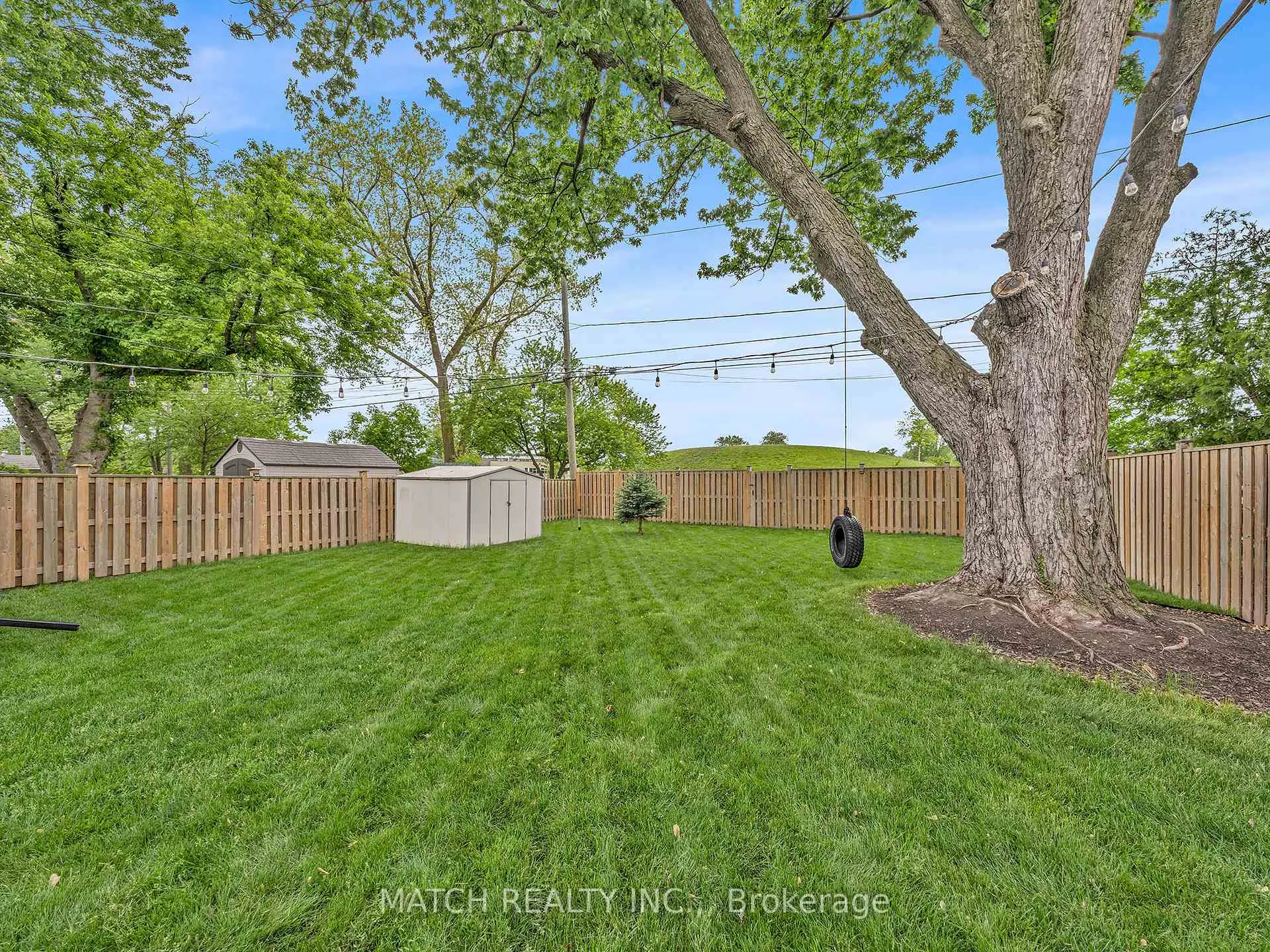 Photo 42 of 911 Homedale Boulevard, Windsor — HOMEH