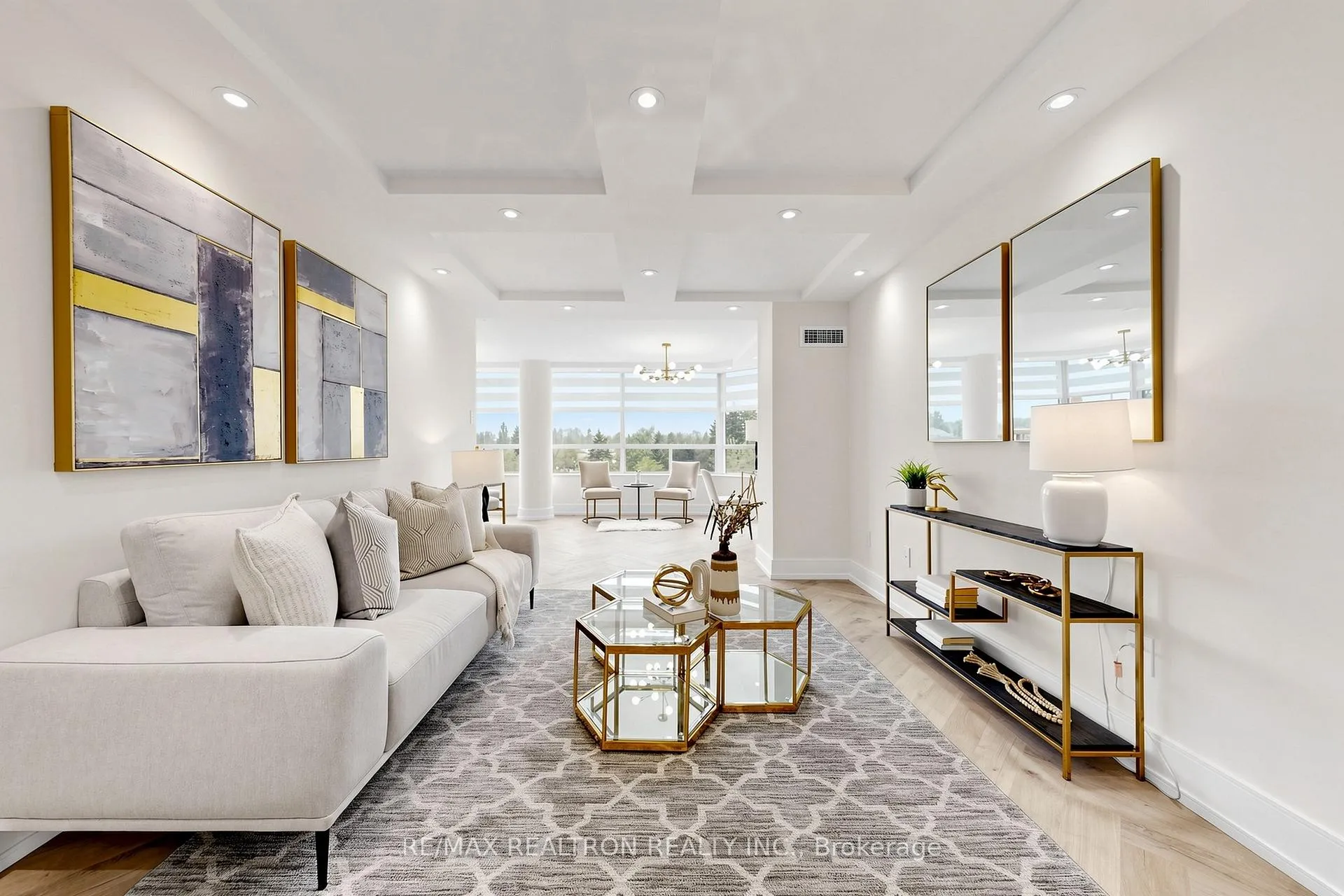 Photo 9 of Unit 308, 7 Townsgate Drive, Vaughan, Crestwood-Springfarm-Yorkhill — HOMEH