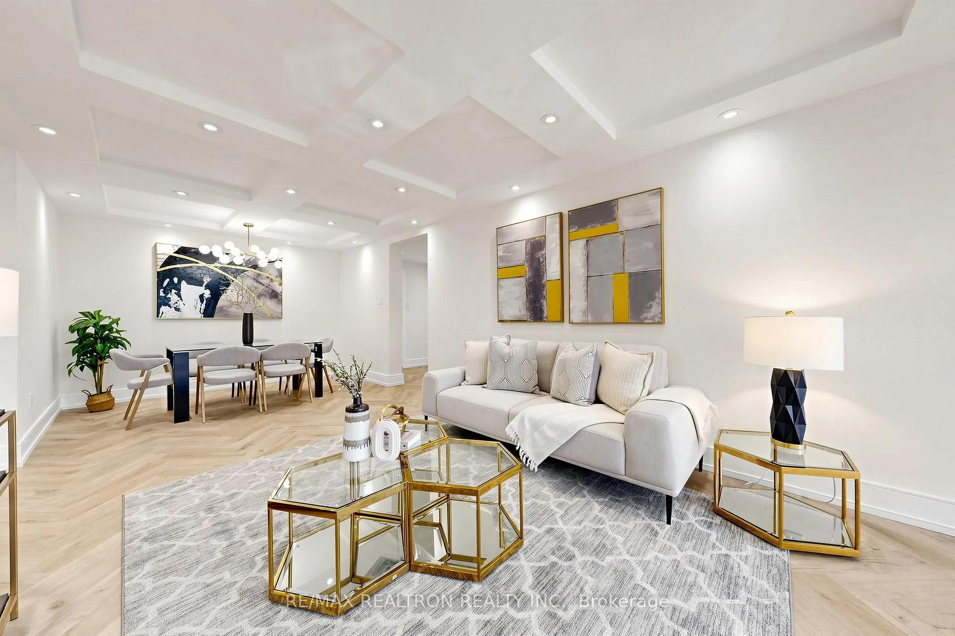 Photo 11 of Unit 308, 7 Townsgate Drive, Vaughan, Crestwood-Springfarm-Yorkhill — HOMEH