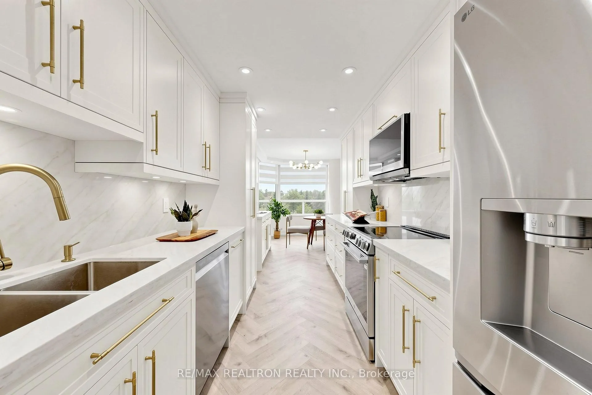 Photo 16 of Unit 308, 7 Townsgate Drive, Vaughan, Crestwood-Springfarm-Yorkhill — HOMEH