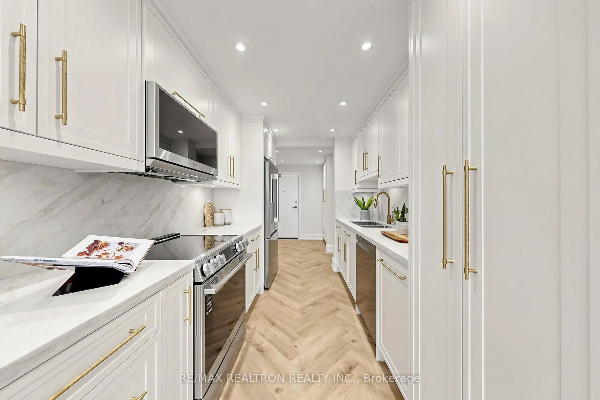 Photo 19 of Unit 308, 7 Townsgate Drive, Vaughan, Crestwood-Springfarm-Yorkhill — HOMEH
